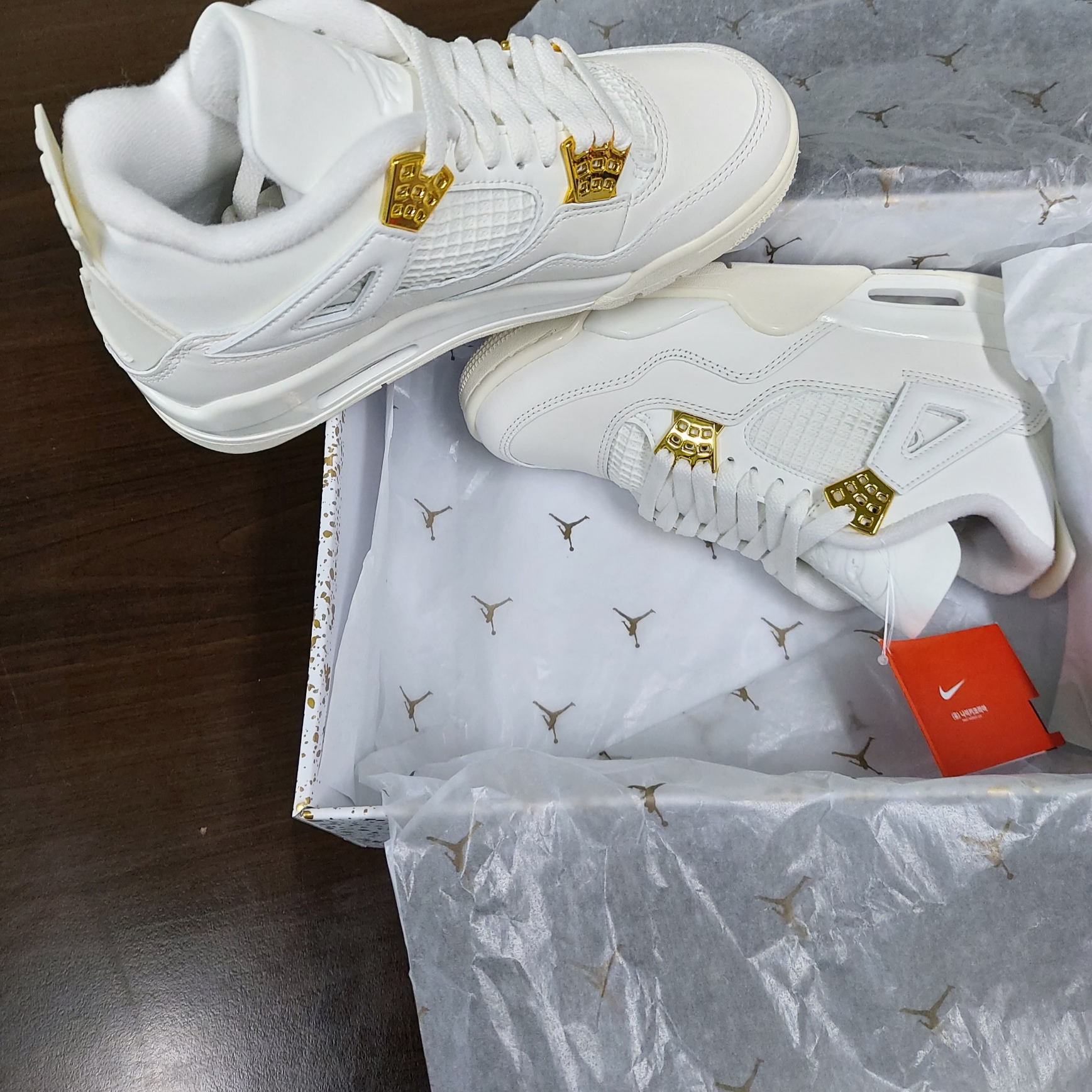 (W) Jordan 4 Retro Metallic Gold 착용 스타일 - 1