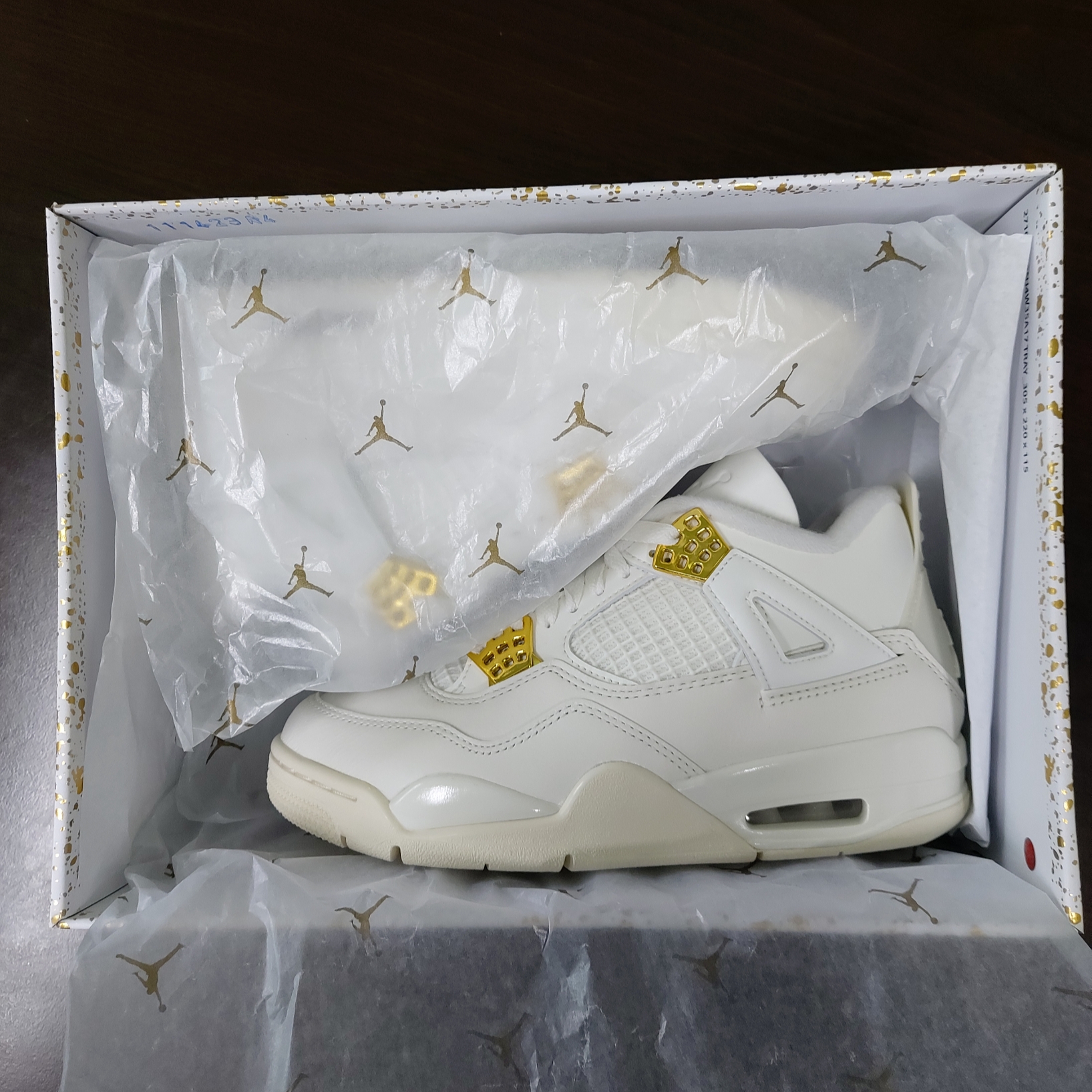 (W) Jordan 4 Retro Metallic Gold 착용 스타일 - 2