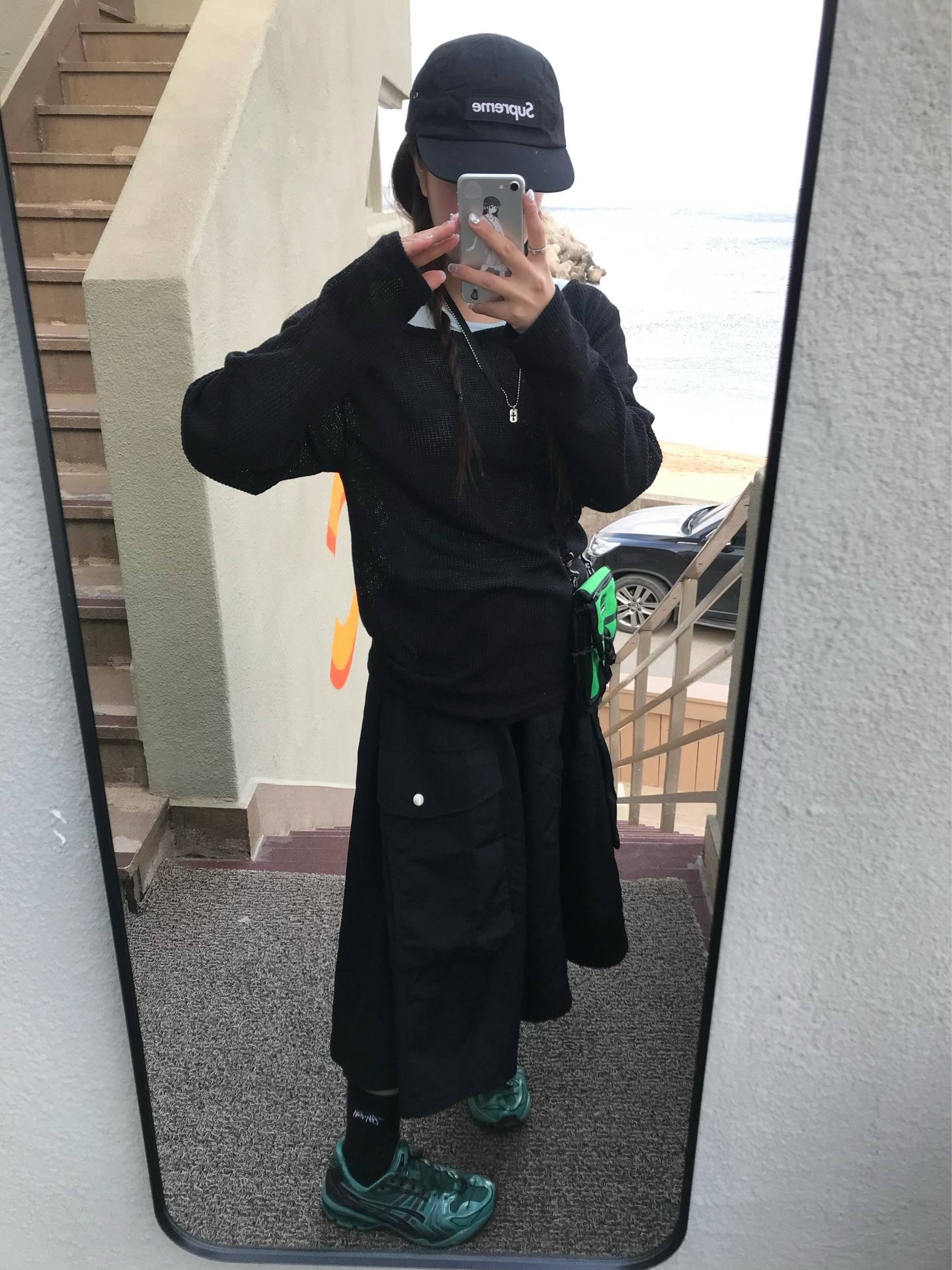 Supreme Waxed Cotton Camp Cap Black - 23FW, Supreme x The North Face RTG Utility Pouch Green - 20SS 착용 스타일