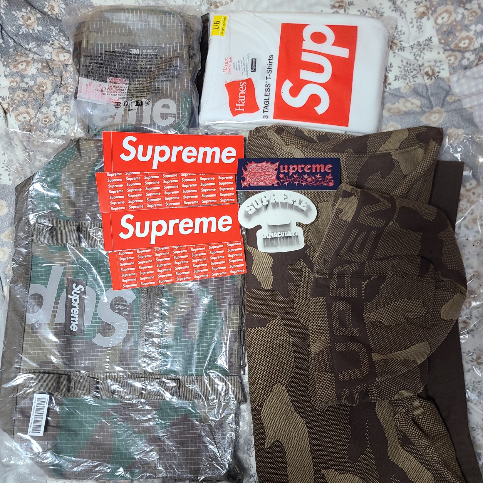 Supreme Tote Bag Woodland Camo - 24SS, Supreme Shoulder Bag Woodland Camo - 24SS 착용 스타일 - 1