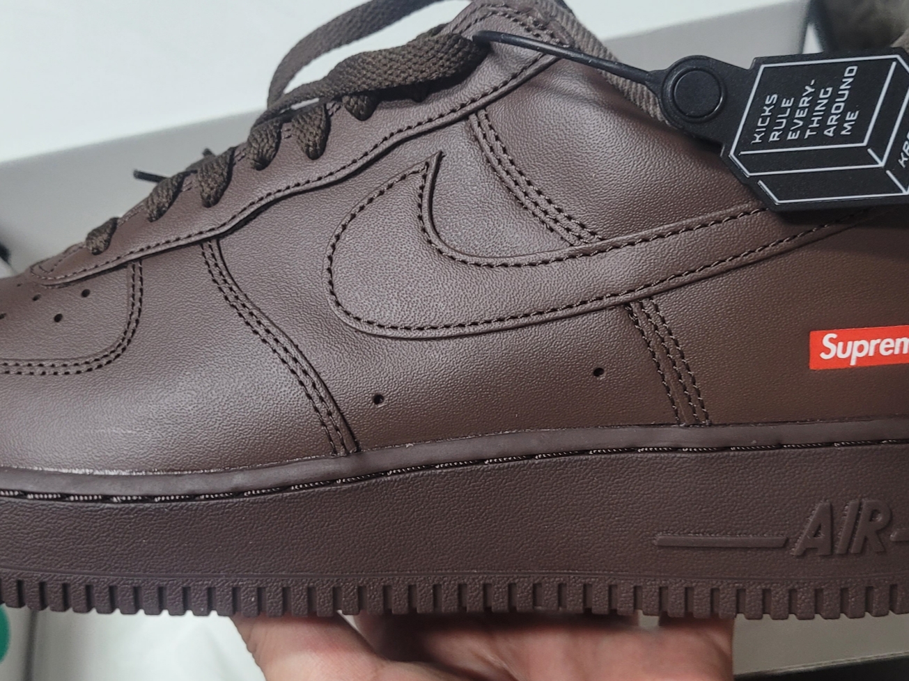 Nike x Supreme Air Force 1 Low Baroque Brown 착용 스타일 - 2