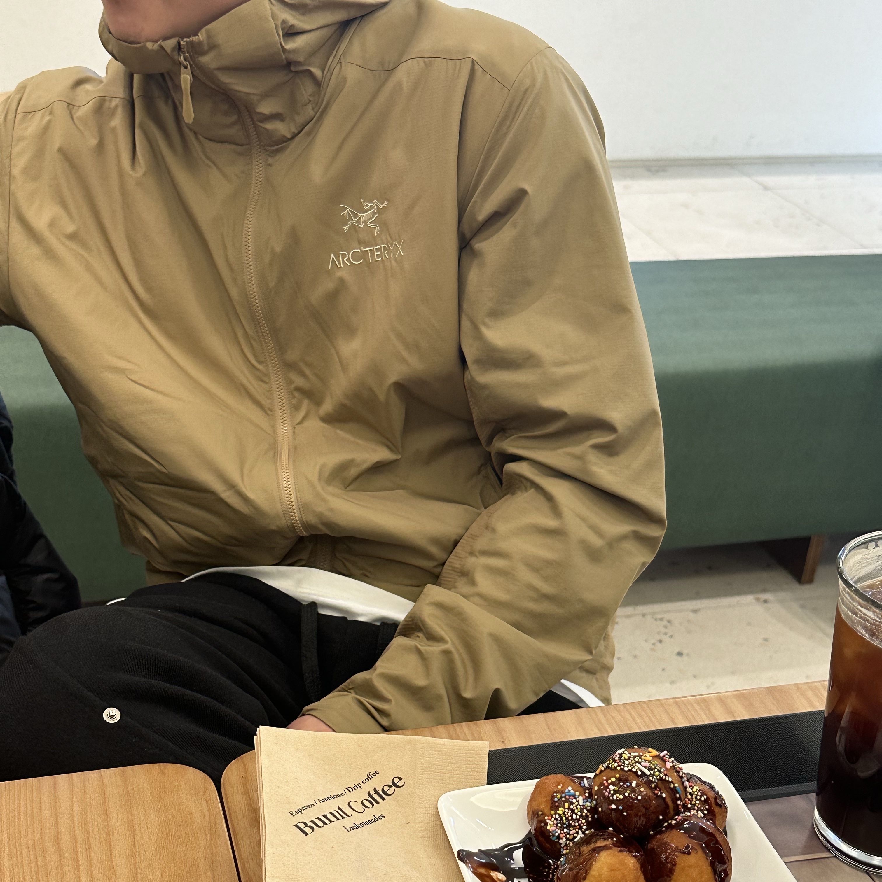 Arc'teryx Atom SL Hoody Canvas 착용 스타일
