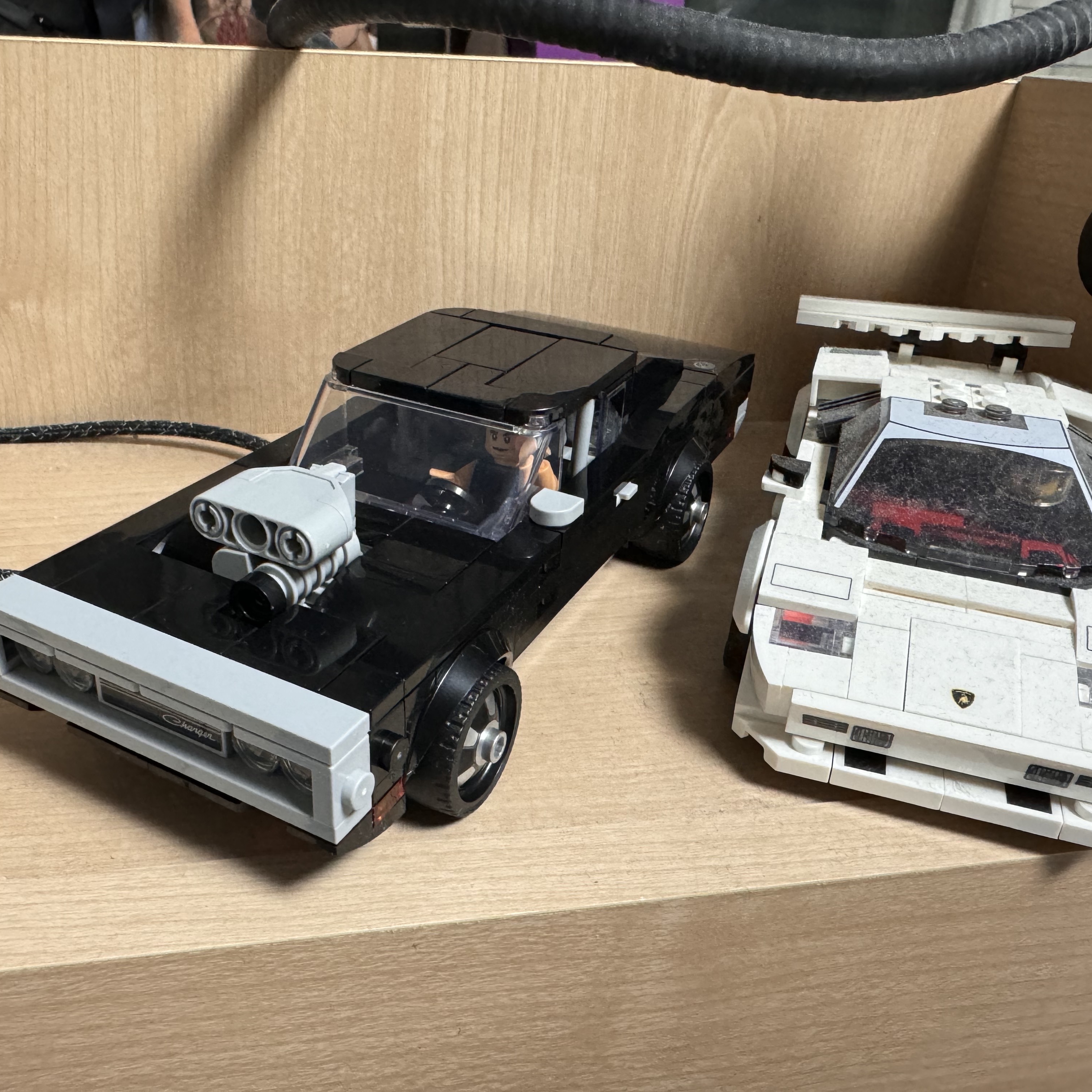 Lego Fast & Furious 1970 Dodge Charger R/T 착용 스타일