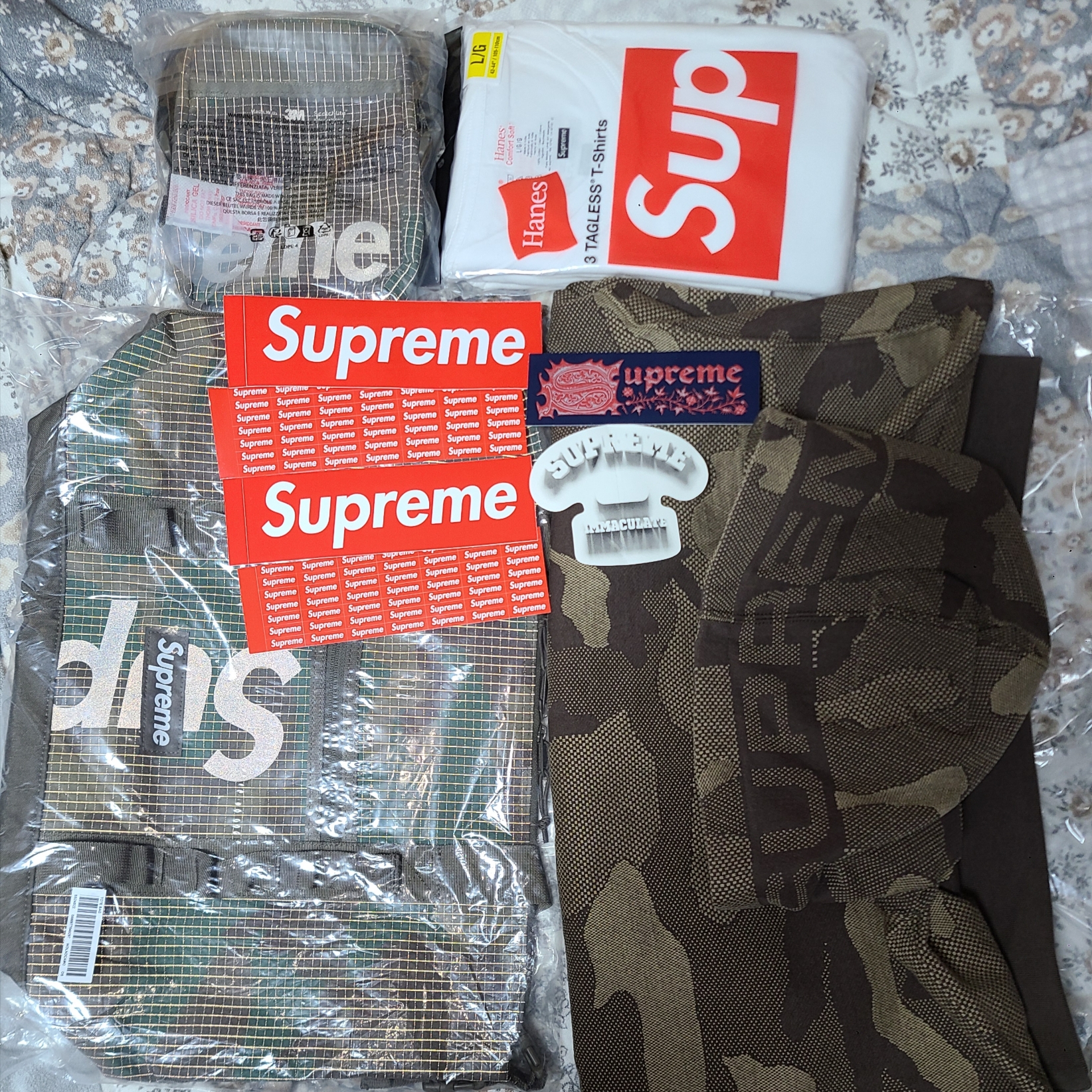 Supreme Tote Bag Woodland Camo - 24SS, Supreme Shoulder Bag Woodland Camo - 24SS 착용 스타일 - 2
