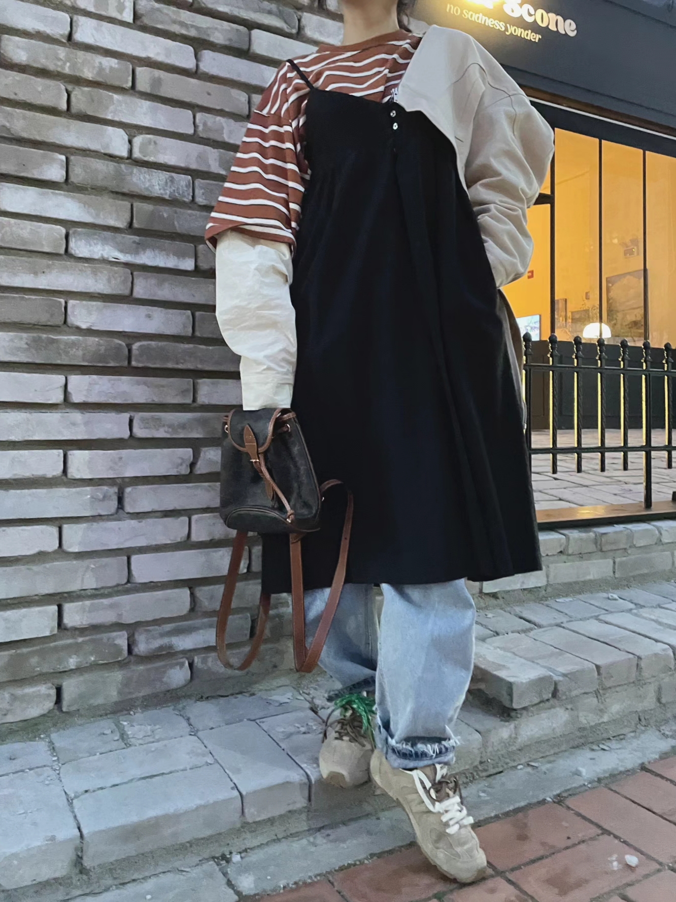 (W) New Balance x Miu Miu 530 Suede Mesh Sneakers Ecru, Celine Mini Backpack Folco in Triomphe Canvas and Calfskin Tan 착용 스타일 - 5