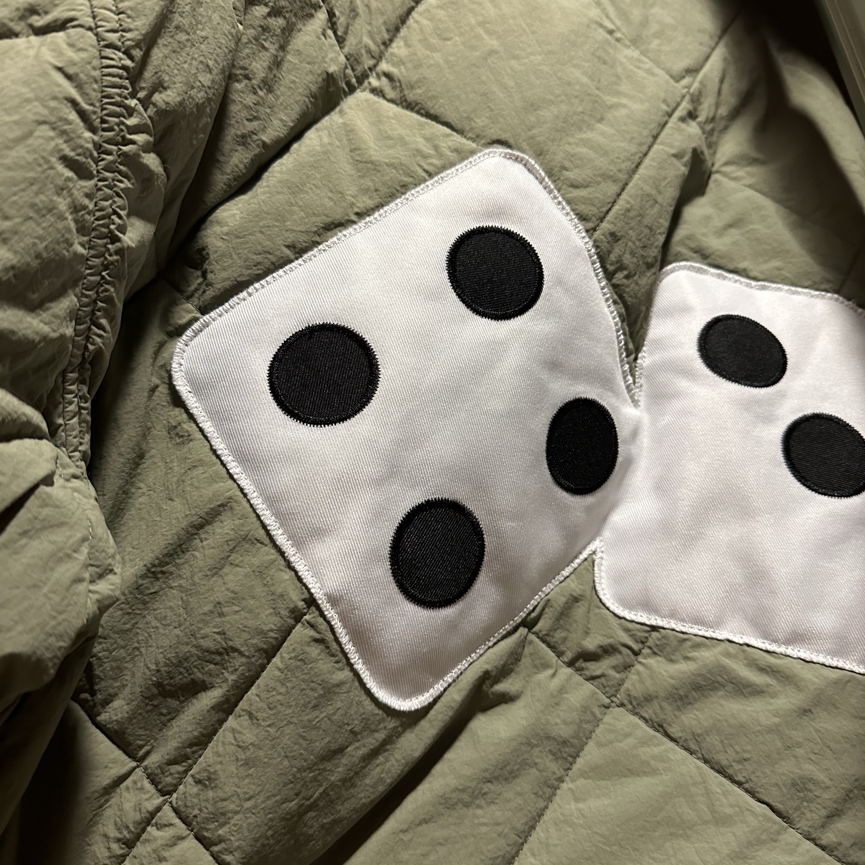 Stussy Dice Quilted Liner Jacket Olive 착용 스타일