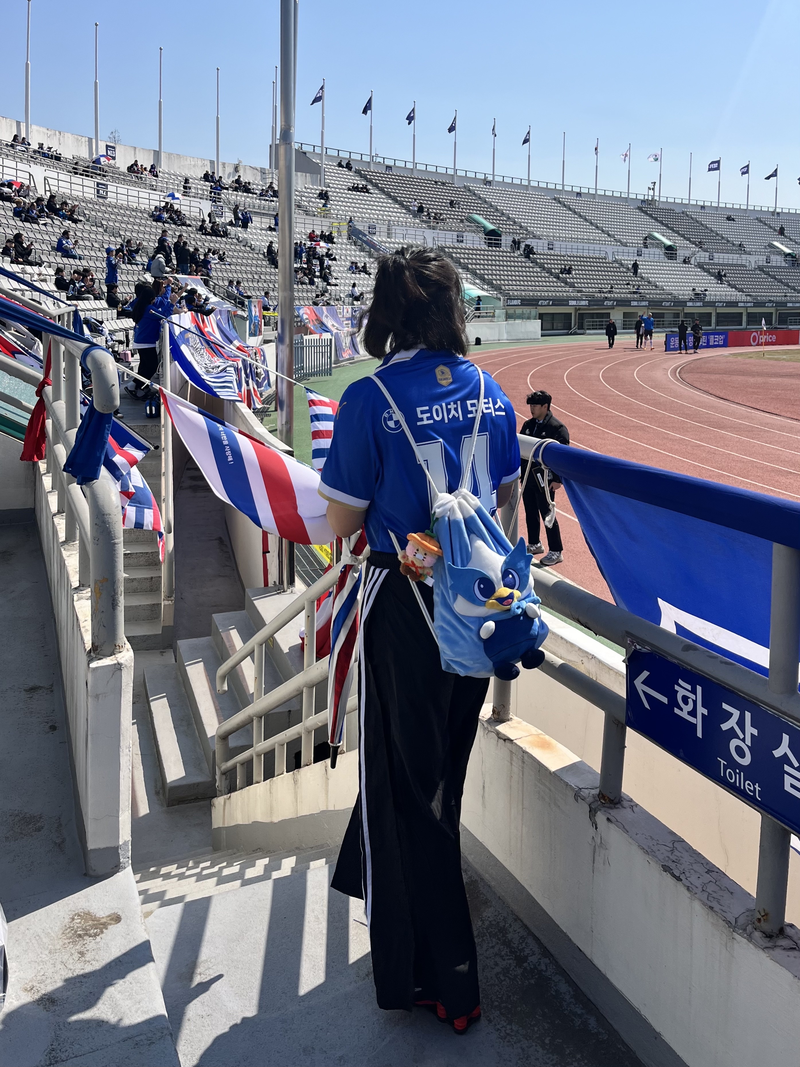 Nike x Martine Rose Shox MR4 Black, (W) Adidas Adilenium Oversized Track Pants Black - KR Sizing 착용 스타일 - 2
