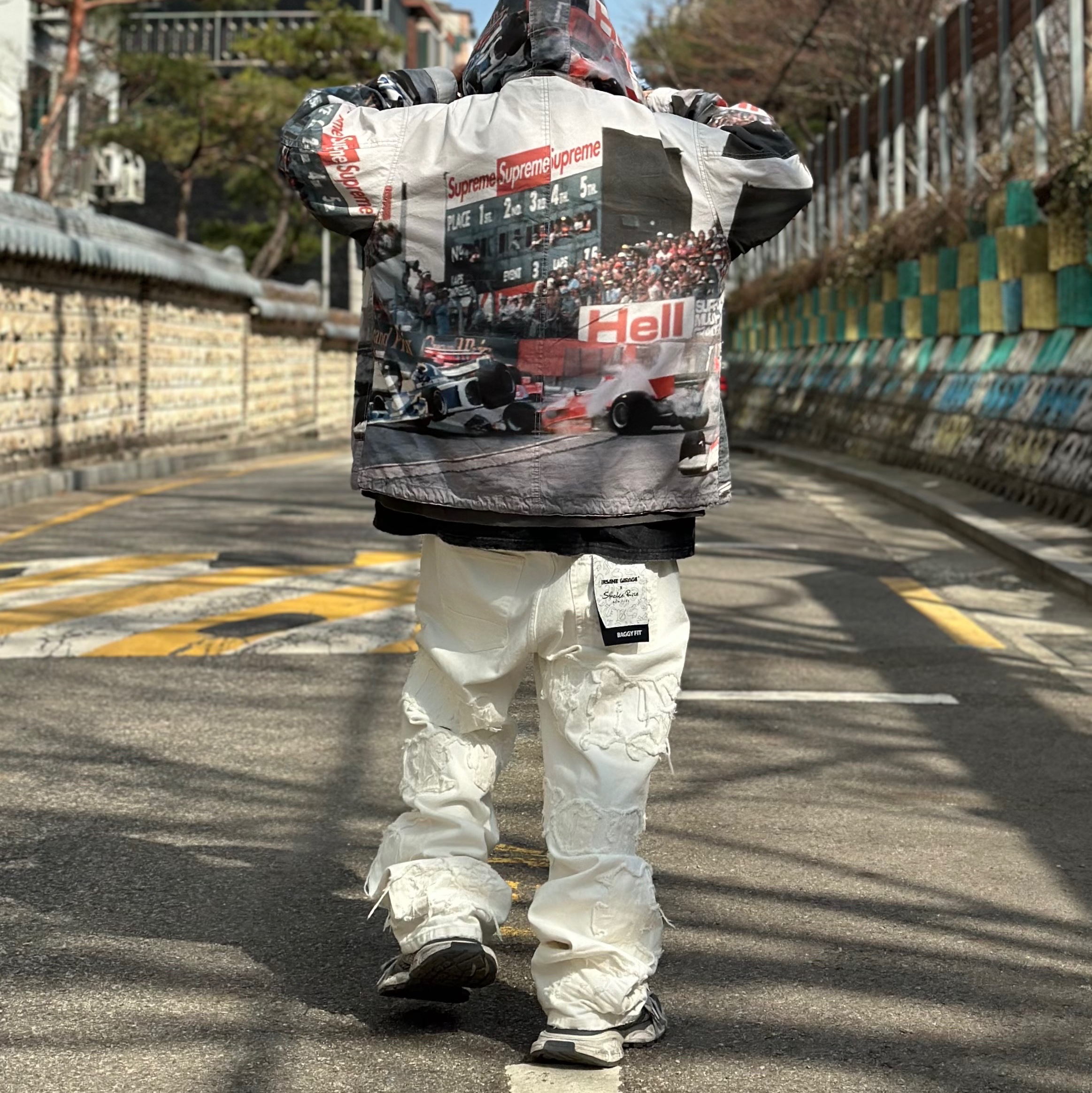 Balenciaga 3XL Sneakers Grey White Red 착용 스타일 - 1