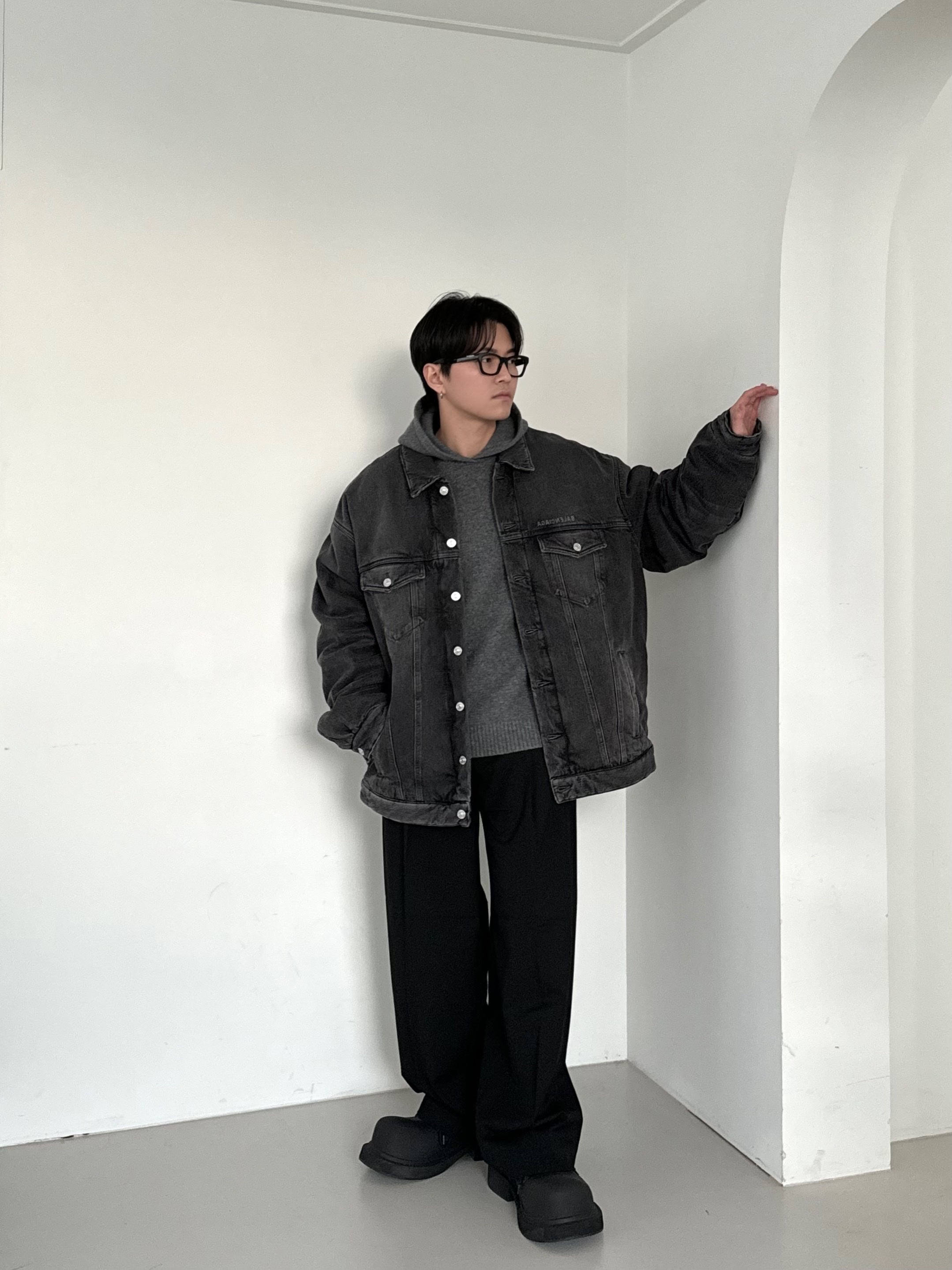 Balenciaga Steroid Derby Black, Balenciaga Mirror Padded Denim Jacket Dark Grey ์ฐฉ์ฉ ์คํ์ผ - 5