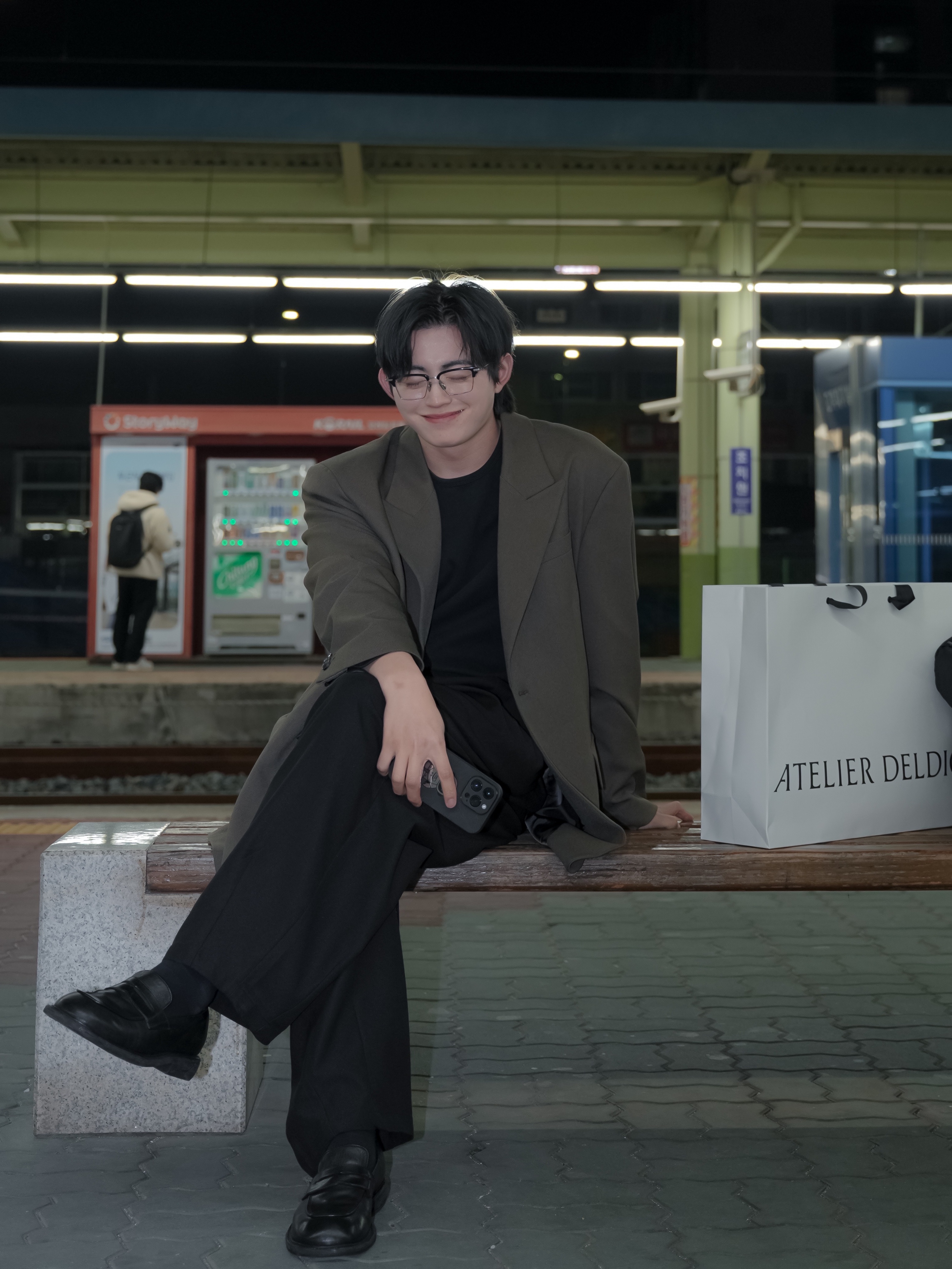 Kinchi Ovate - 500 (a) Black 착용 스타일 - 1