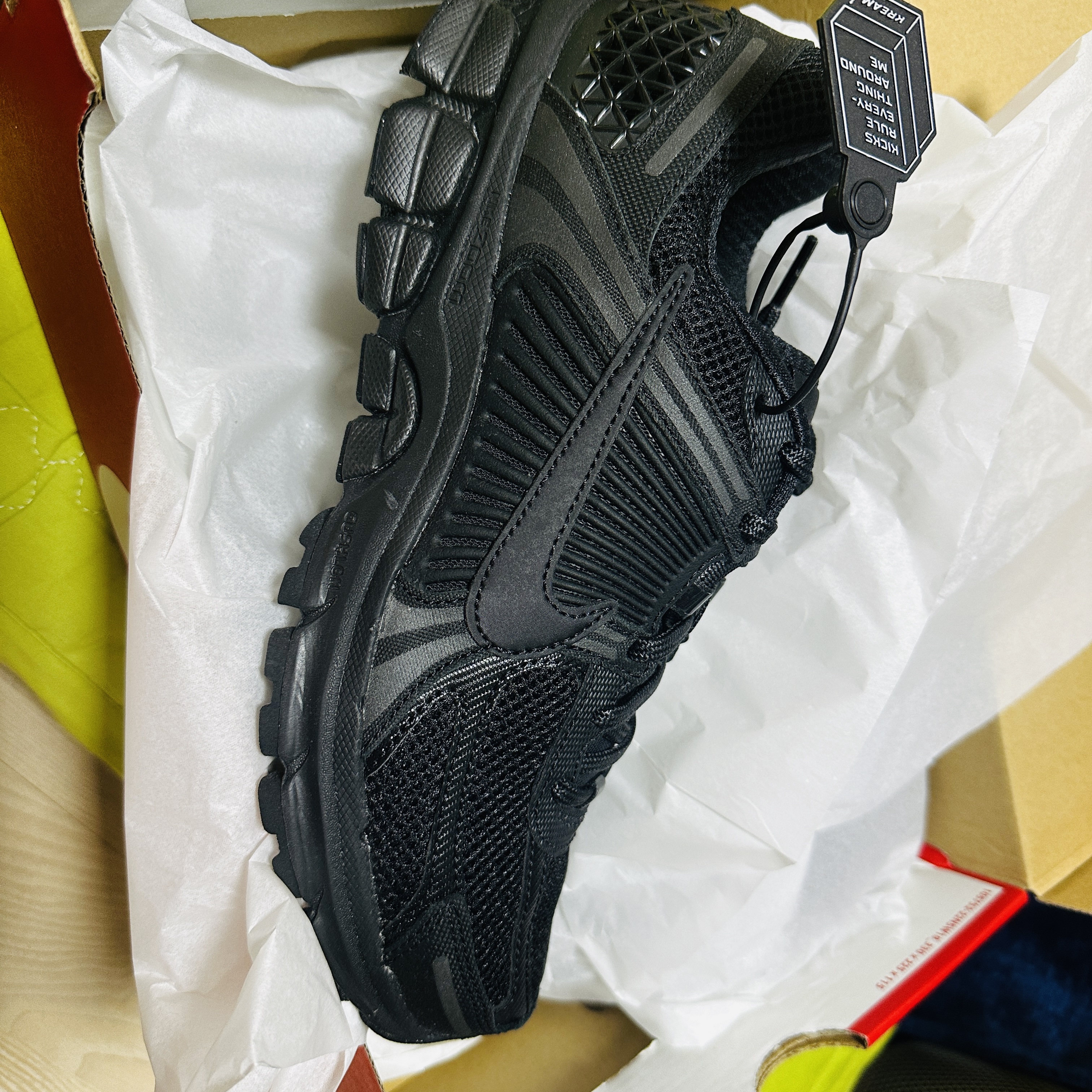 Nike Zoom Vomero 5 SP Black 착용 스타일