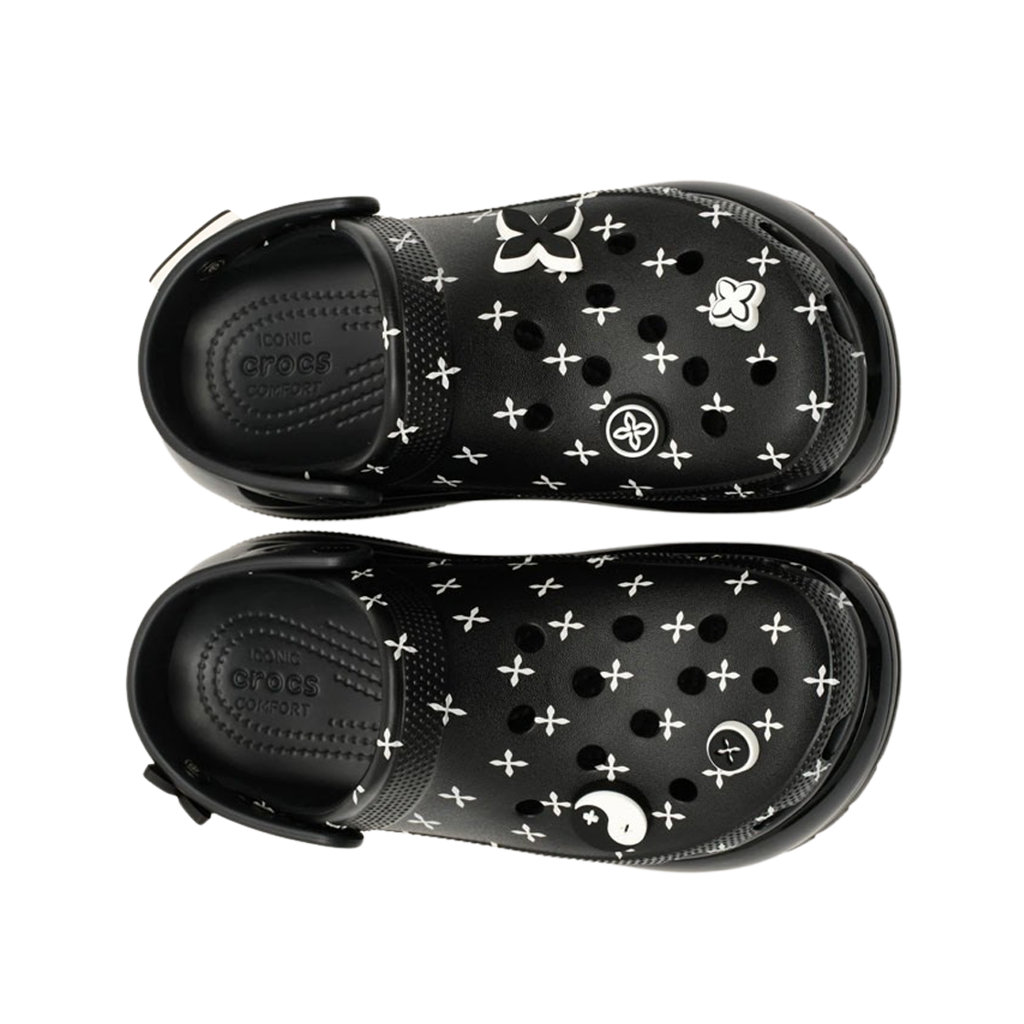 (W) 크록스 x 에스엠에프케이 컴패스 클로그 블랙((W) Crocs x SMFK Compass Clog Black) - 2