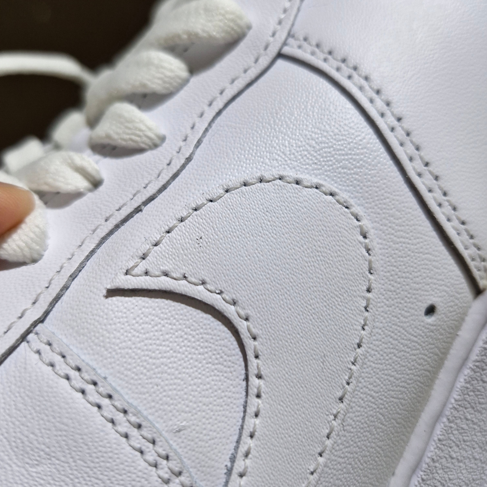 Nike Air Force 1 '07 Low White 착용 스타일 - 1