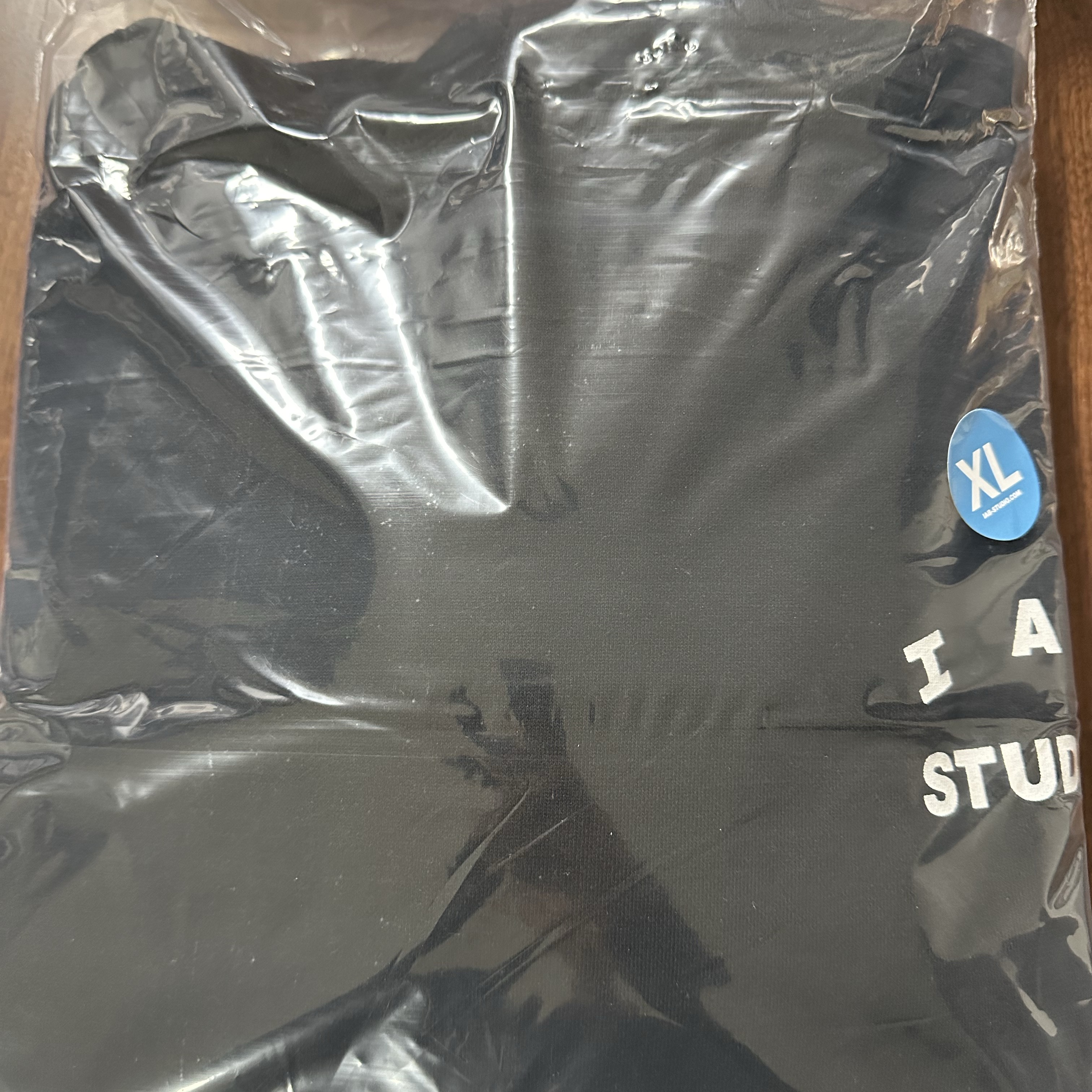 IAB Studio Hoodie Black 착용 스타일 - 1