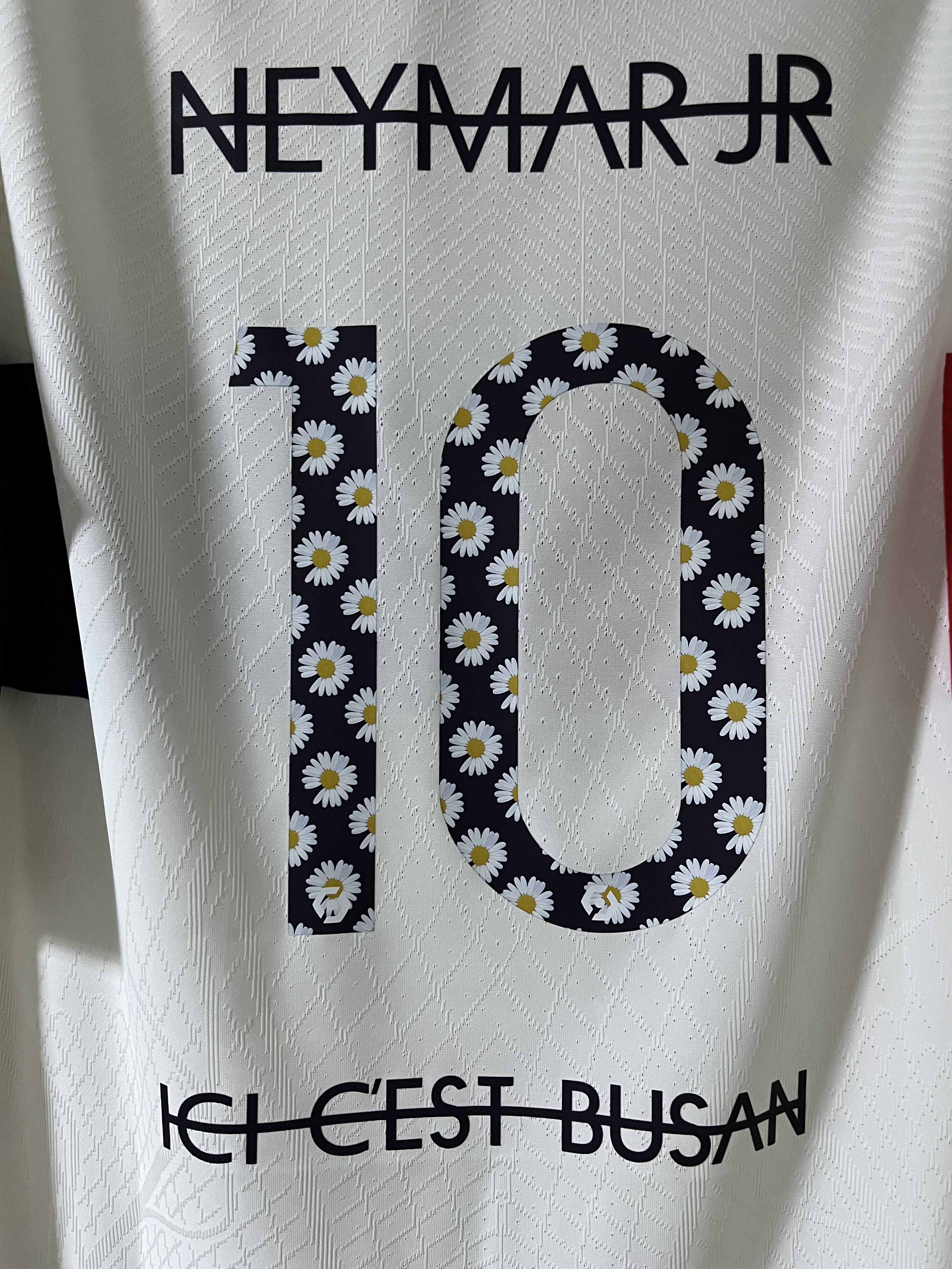 Nike Paris Saint-Germain 2023/24 Dri-Fit Stadium Away Jersey White Midnight Navy (Non Marking Ver.), Nike Paris Saint-Germain 2023/24 Dri-Fit ADV Match Away Jersey White Midnight Navy (Non Marking Ver.) 착용 스타일 - 3