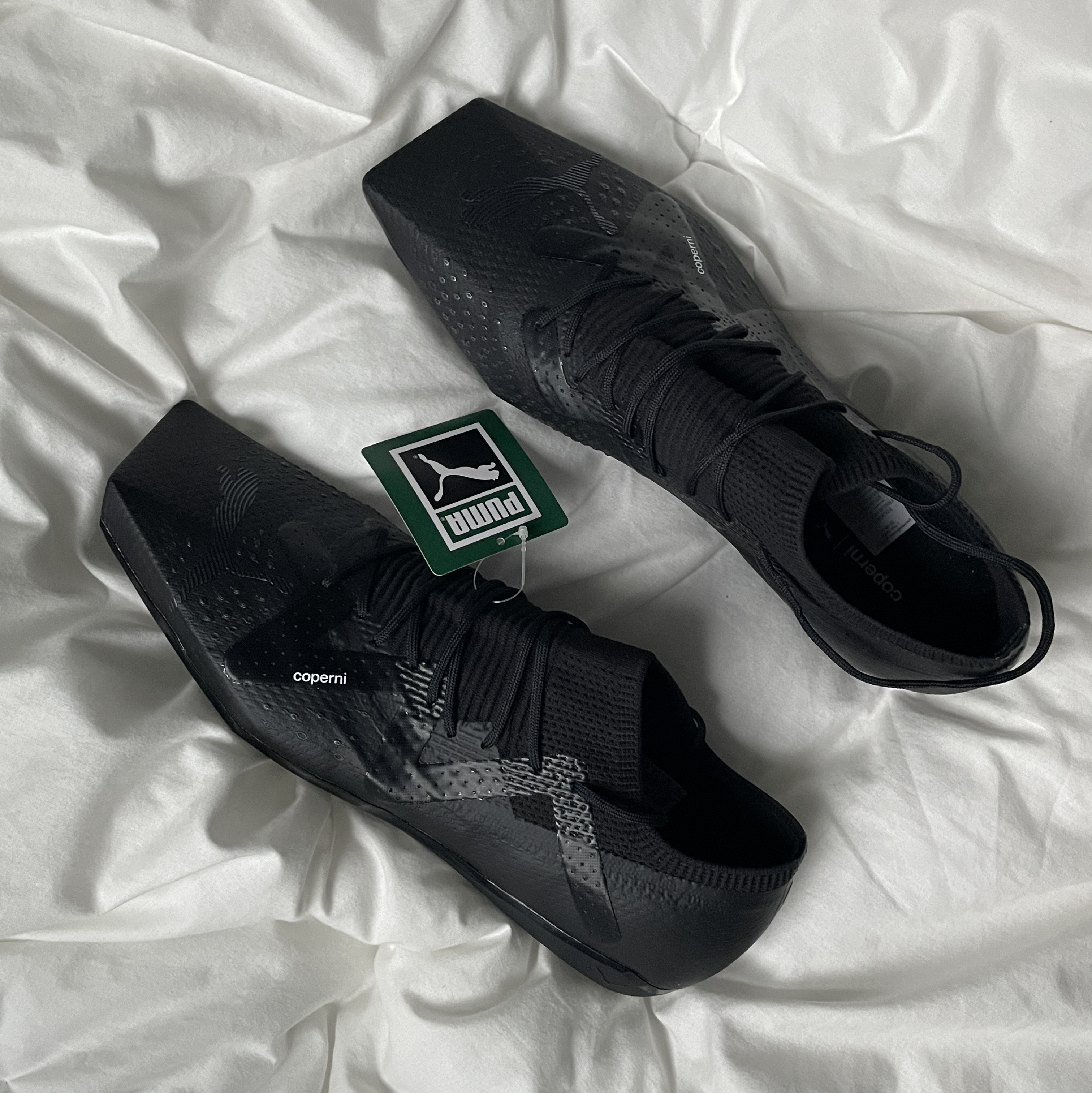 Puma x Coperni 90SQR Black 착용 스타일