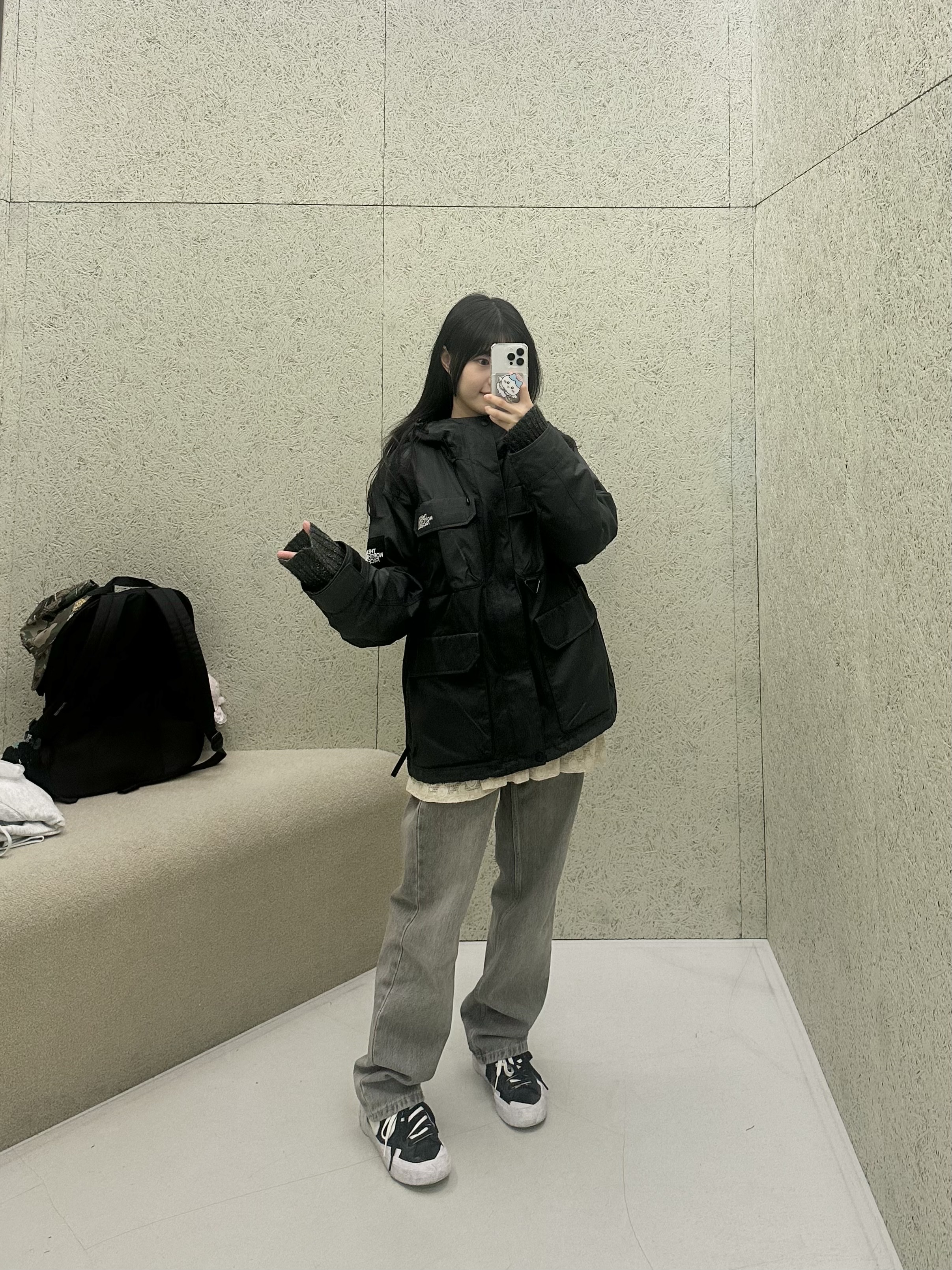 The North Face White Label Wax Ranger Jacket Charcoal, Nike x Sacai Blazer Low Black Patent Leather 착용 스타일