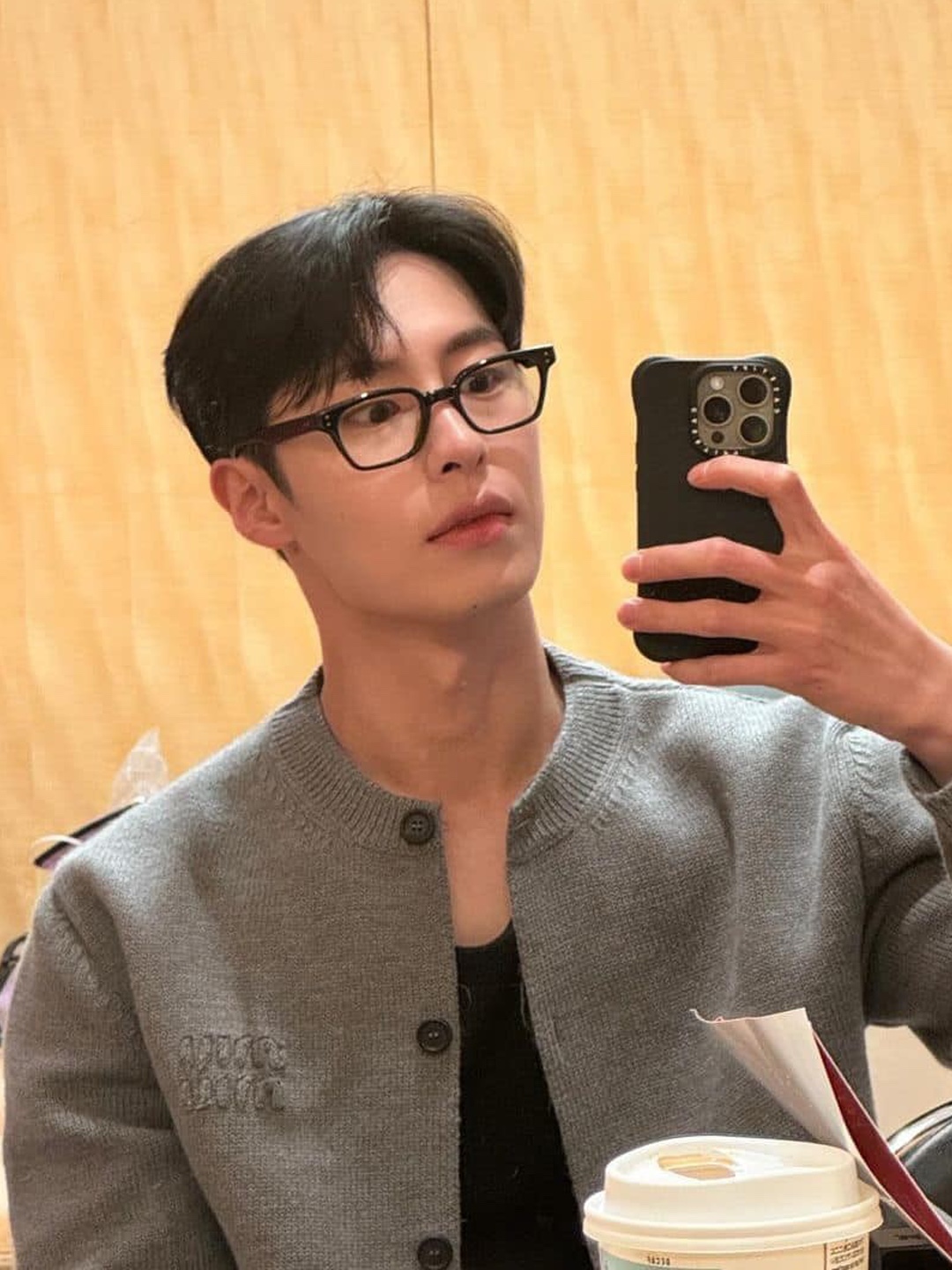 Chanel Rectangle Blue Light Glasses Acetate & Black Asian Fit, Gentle Monster Kubo 01 Black 착용 스타일 - 2