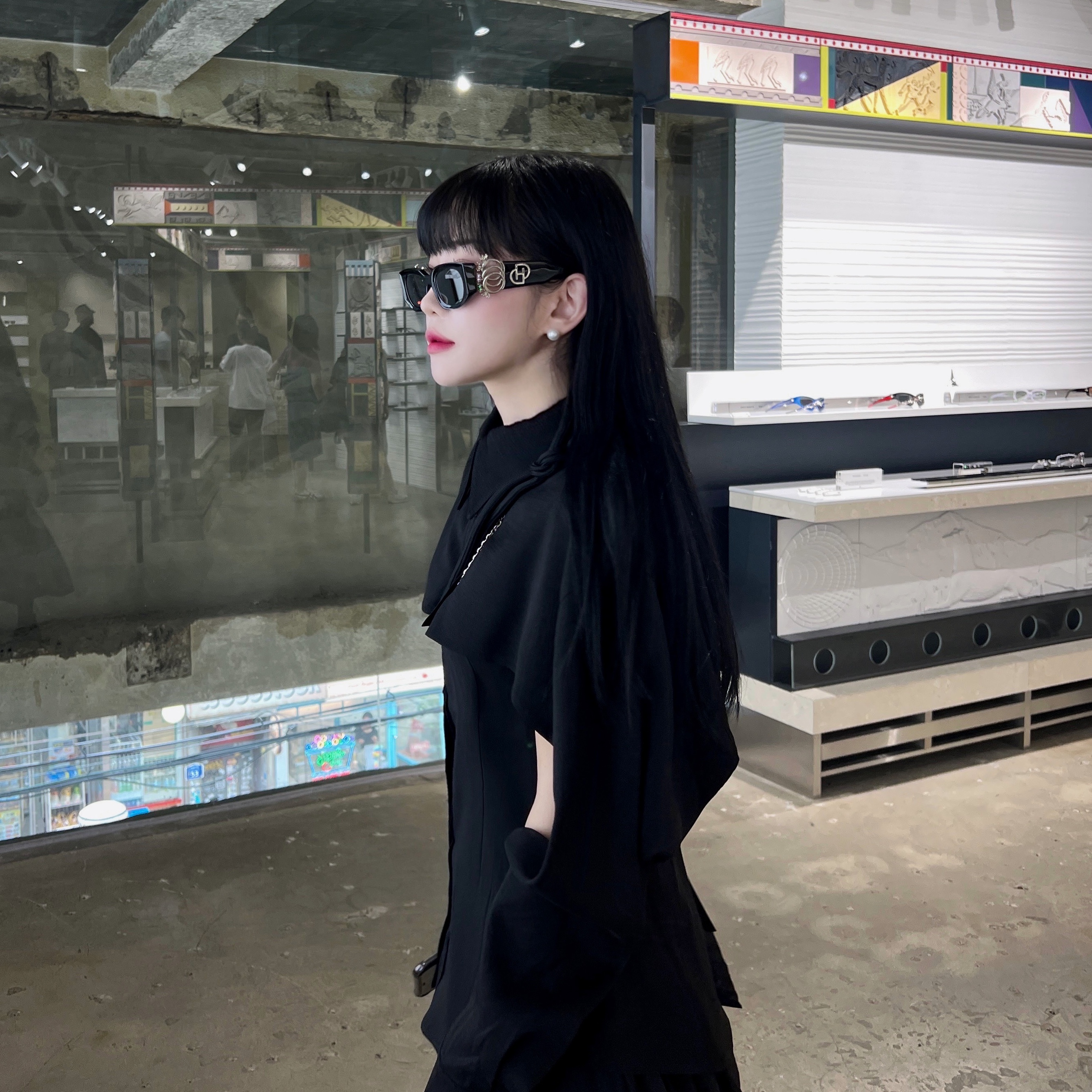 Gentle Monster x D'heygere Rings 01 Black 착용 스타일