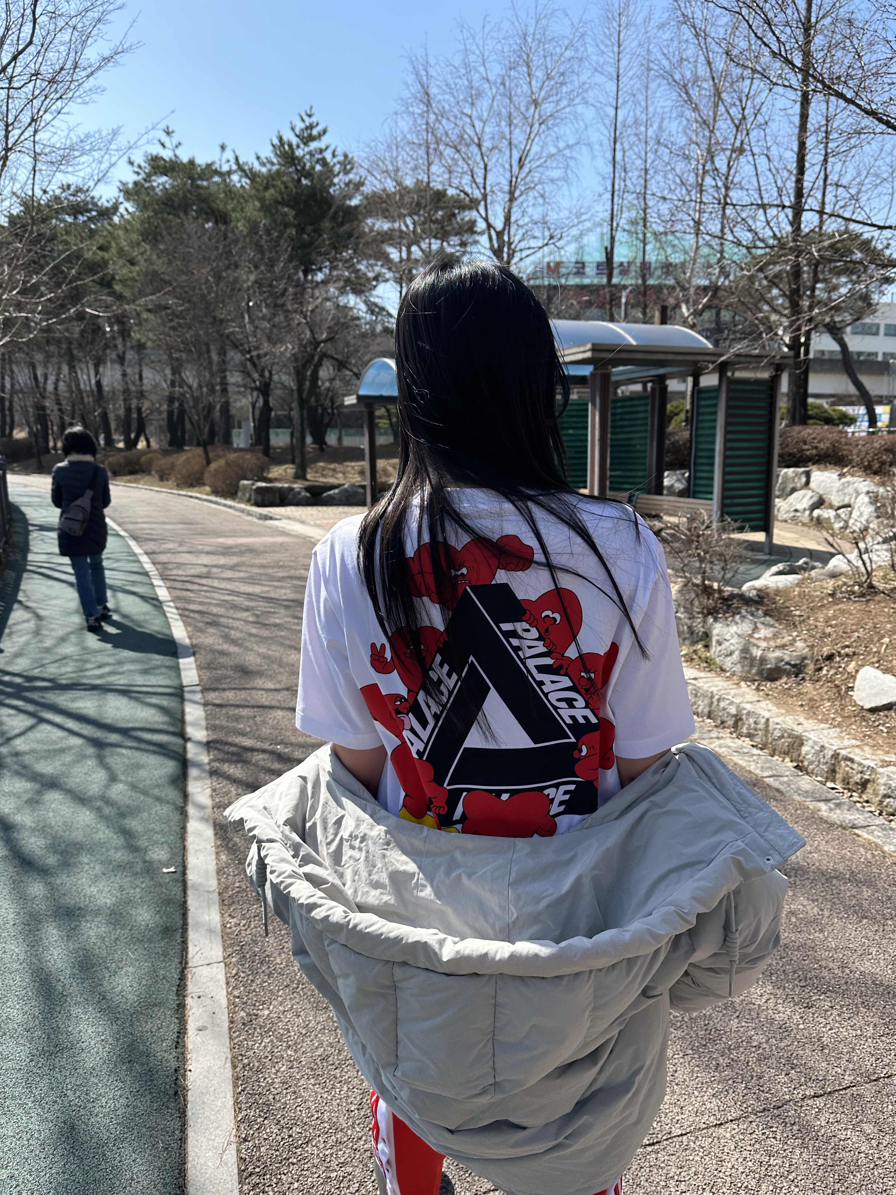 Palace Tri-Hearts T-Shirt White - 24SS 착용 스타일 - 1
