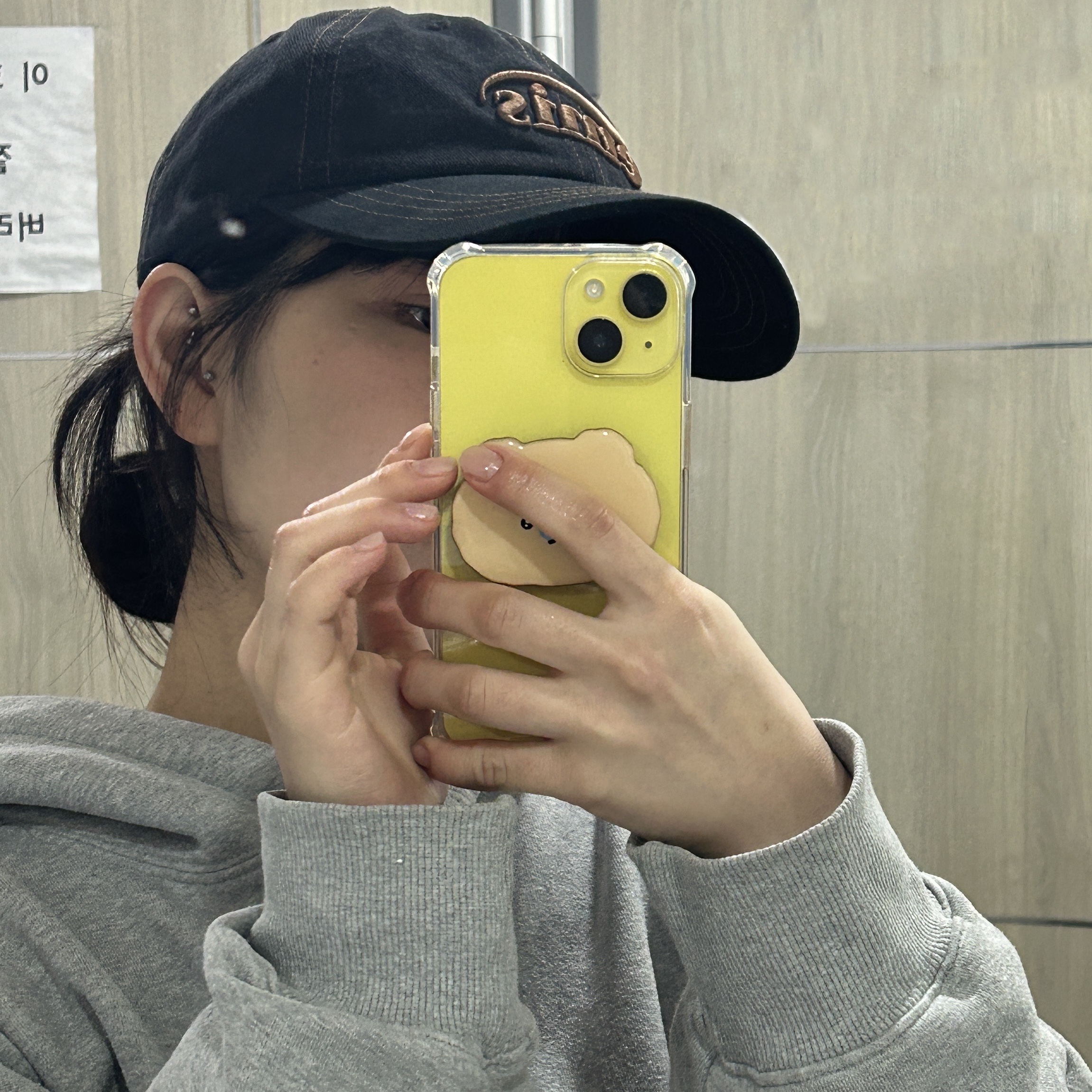 Emis Washed Denim Ball Cap Gray Black 착용 스타일