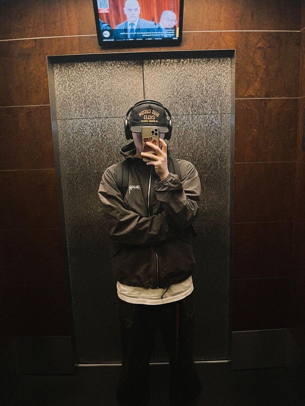 Nike NSW Windrunner Hoodie Jacket Black - Asia, Our Legacy Work Shop Windbreaker Washed Black 착용 스타일 - 4