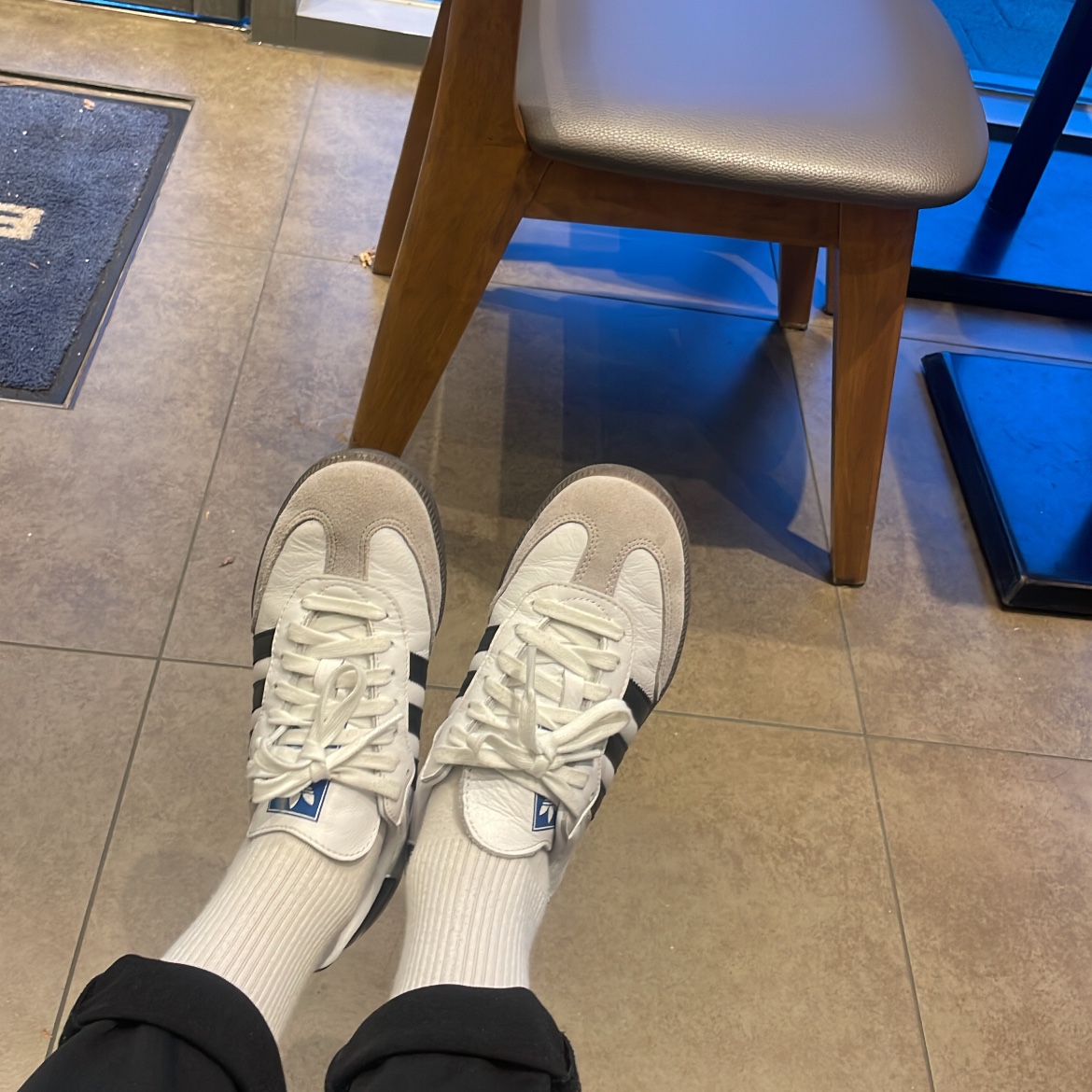 Adidas Samba OG Cloud White 착용 스타일