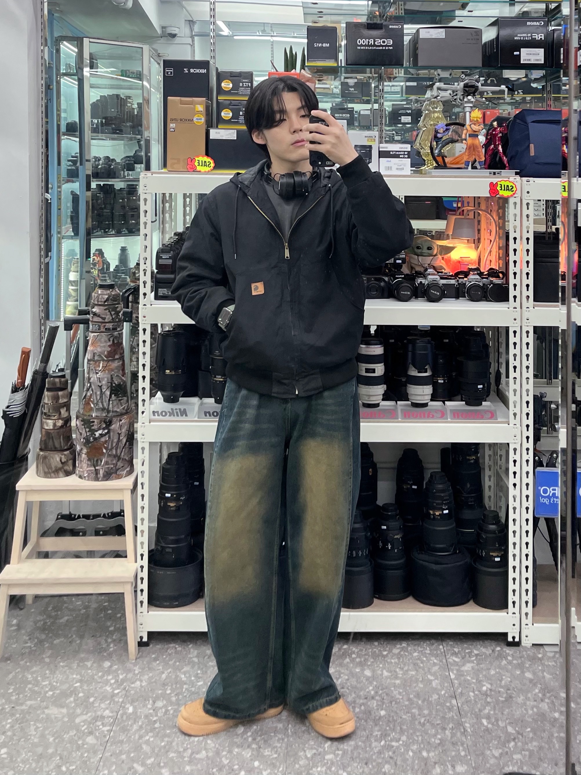 Marshall Major IV Black (Korean Ver.), Nike Air Force 1 '07 WB Flax 착용 스타일