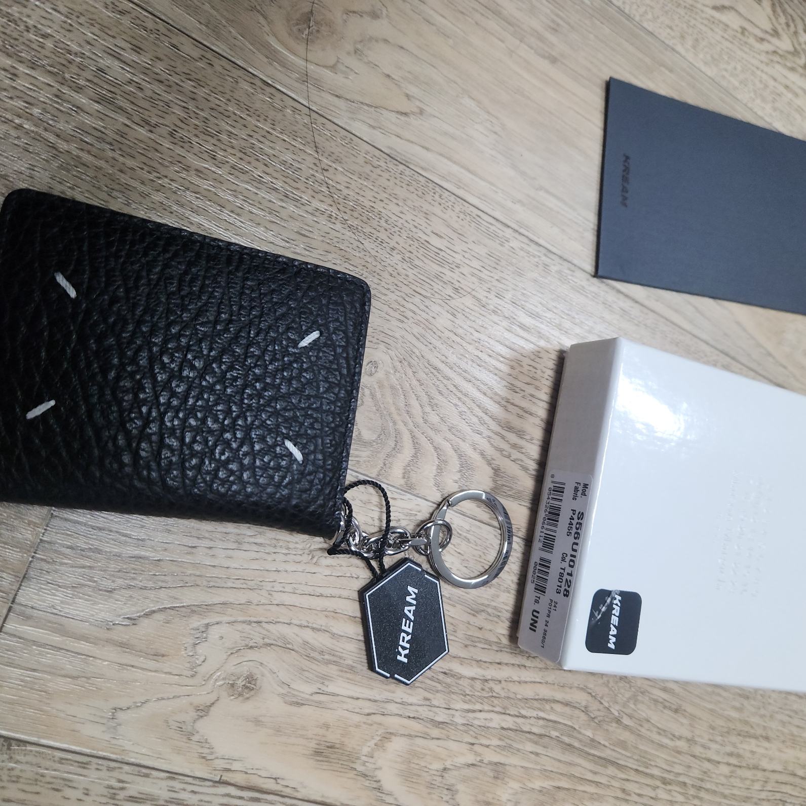 Maison Margiela Keyring Wallet Black 착용 스타일 - 2