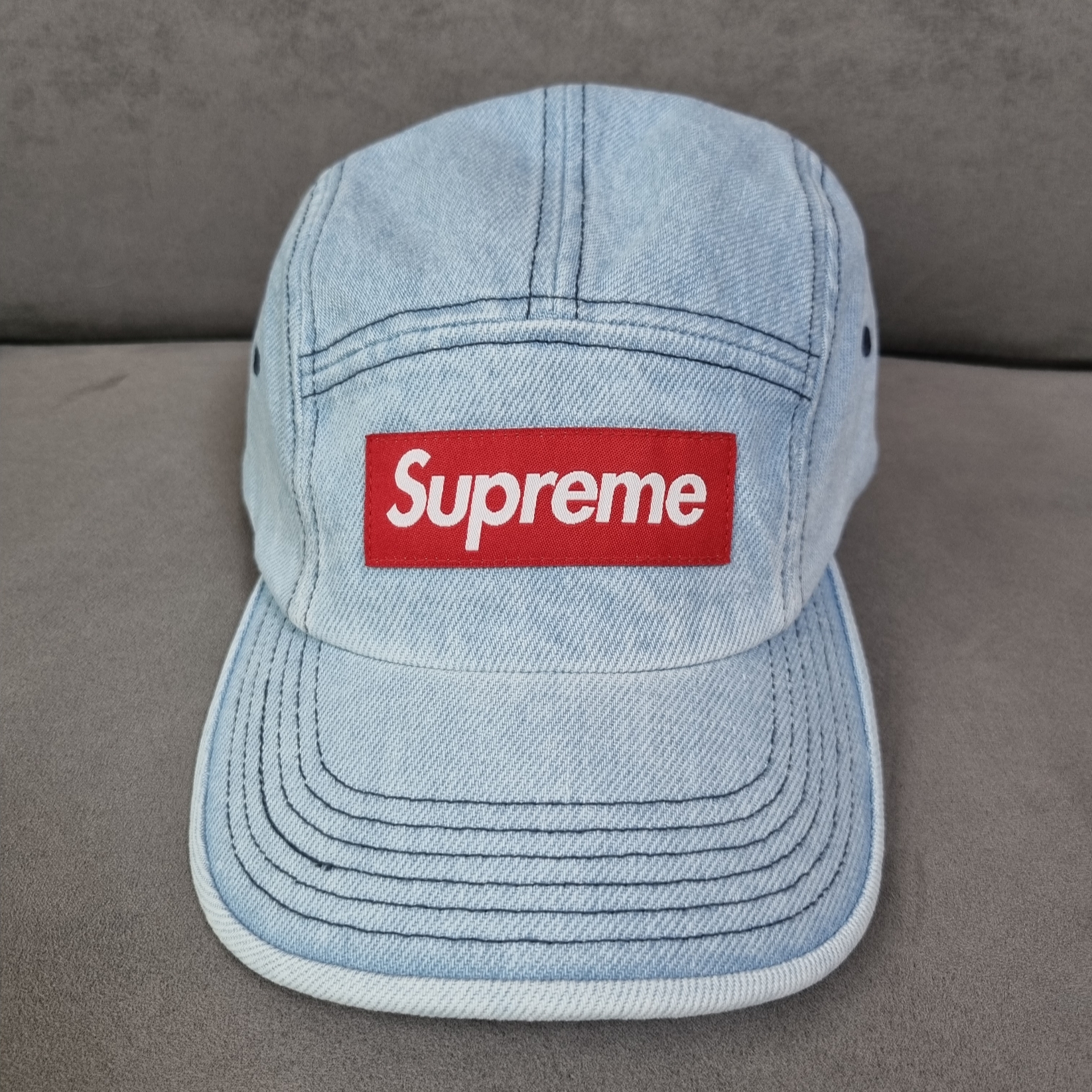 Supreme Denim Camp Cap Washed Blue - 22FW 착용 스타일 - 1
