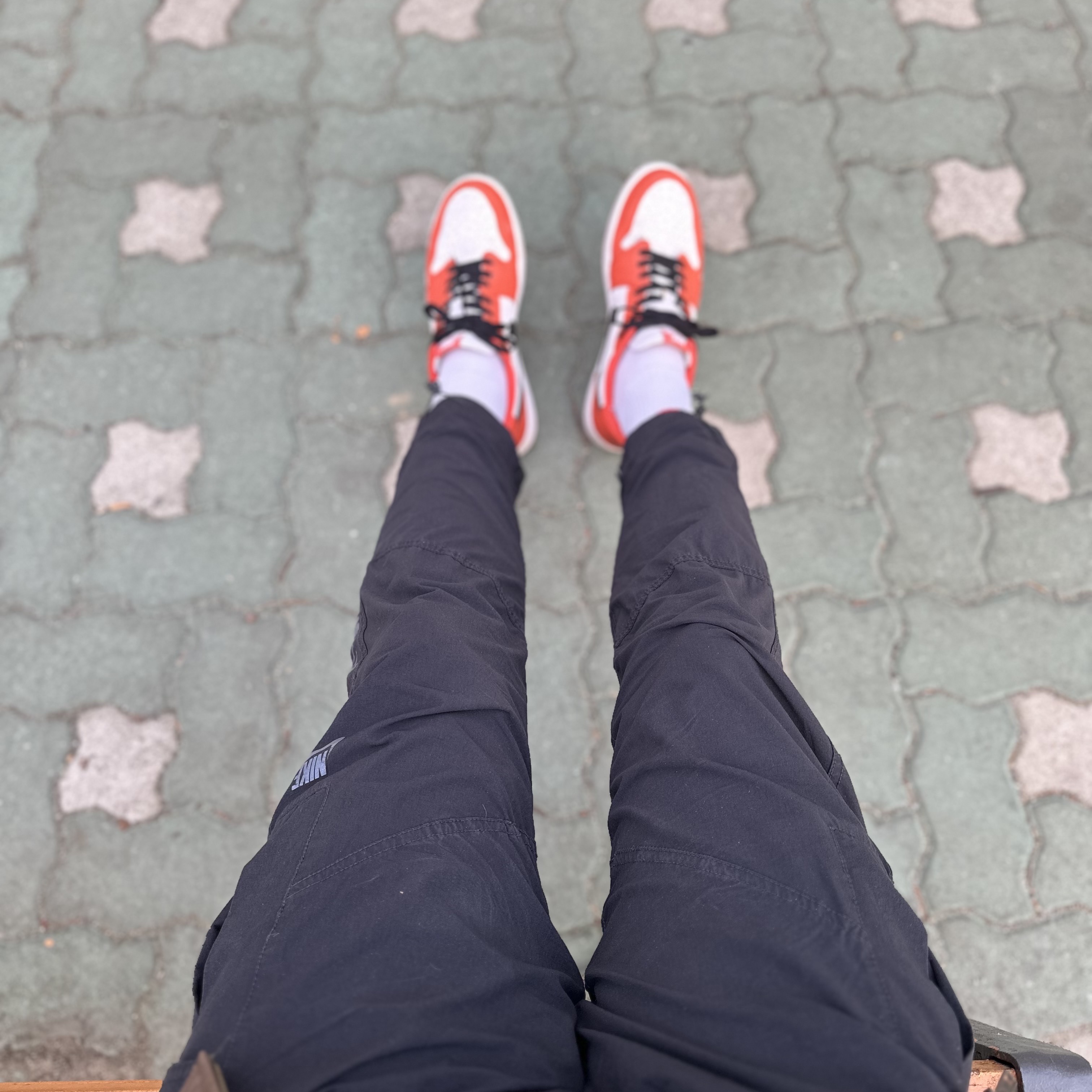 Jordan 1 Low OG Starfish 착용 스타일 - 1