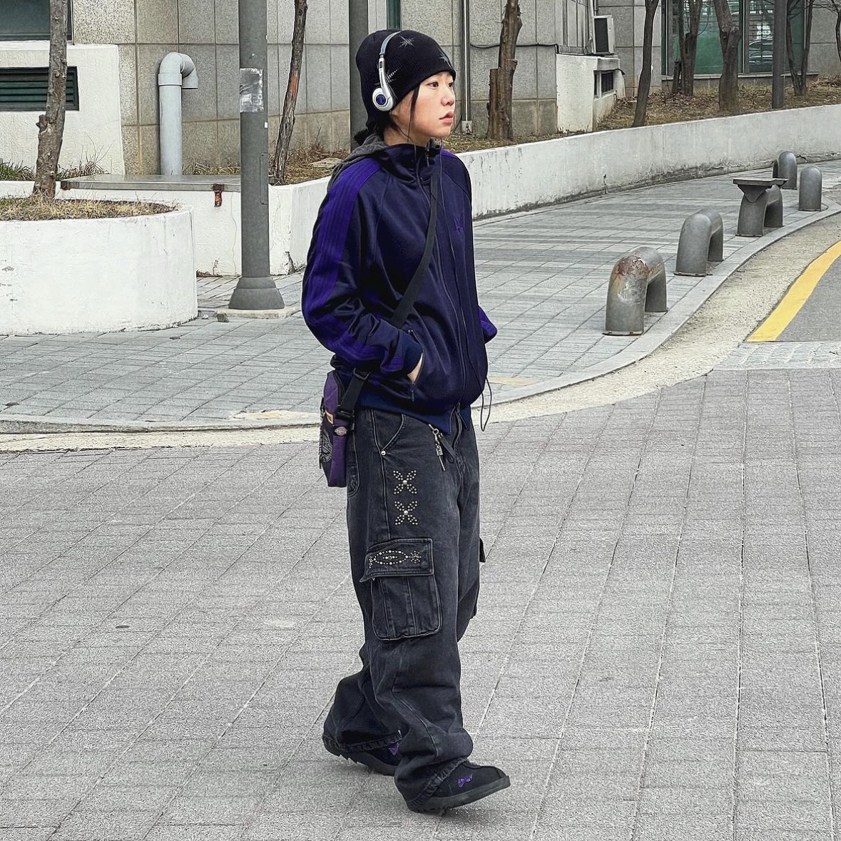 Needles Track Jacket Poly Smooth Navy 착용 스타일 - 2