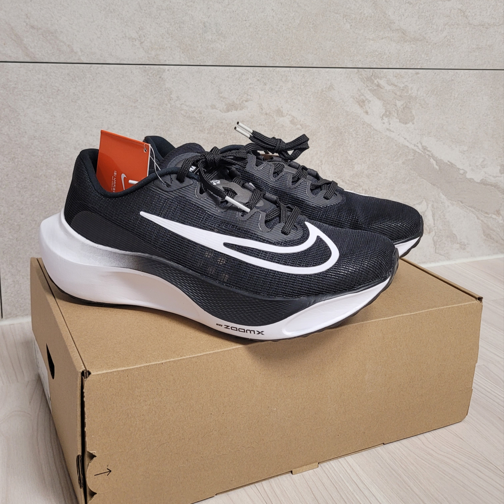 Nike Zoom Fly 5 Black White 착용 스타일