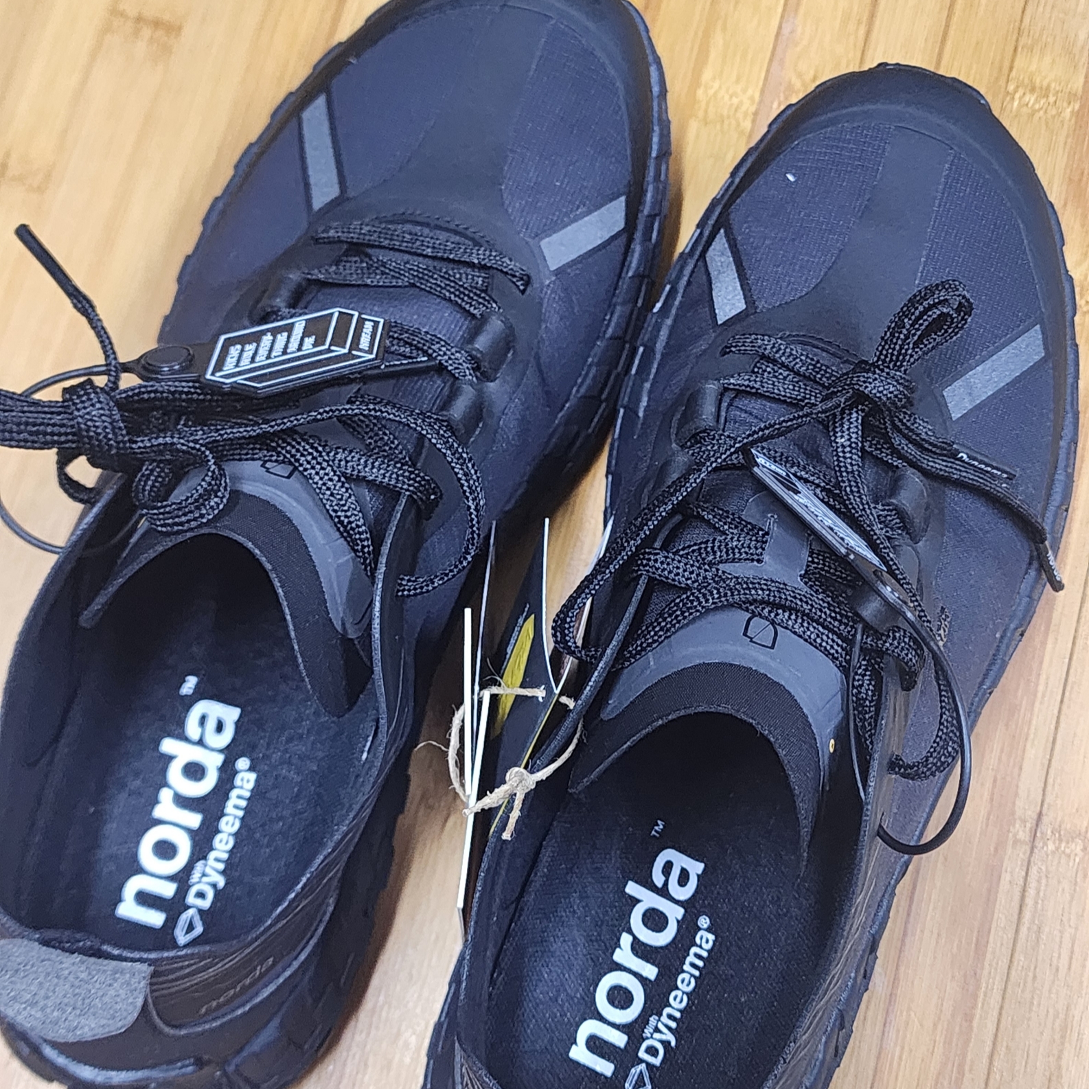 Norda 001/A G+ Stealth Black 착용 스타일 - 4