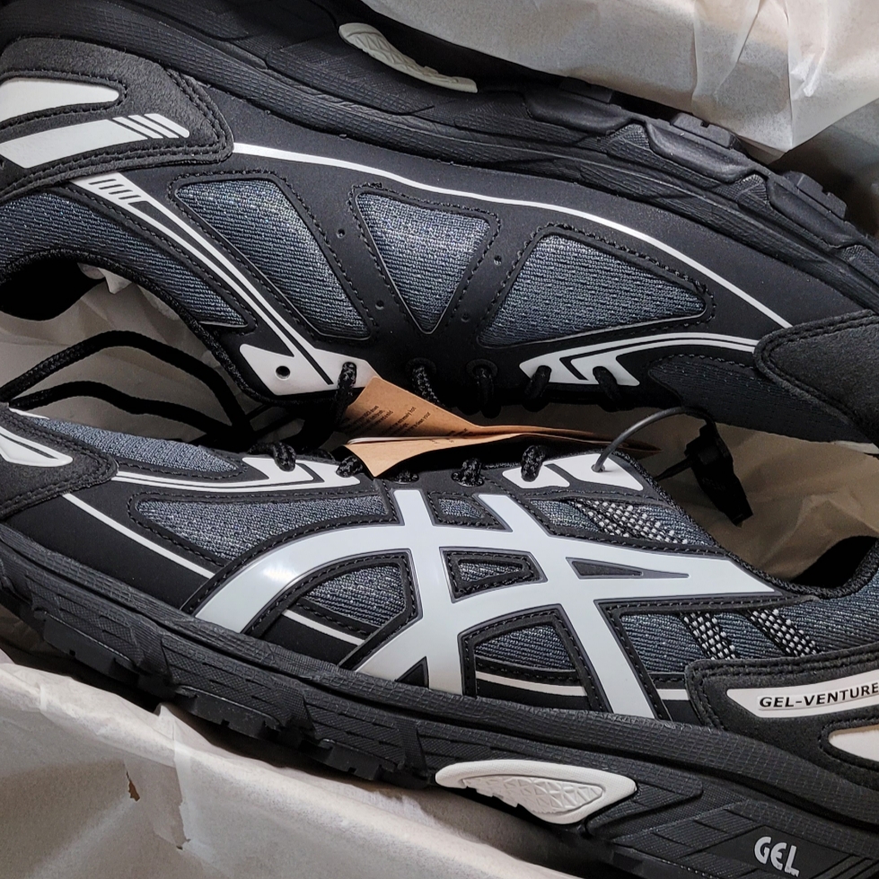 Asics Gel-Venture 6 Carrier Grey 착용 스타일