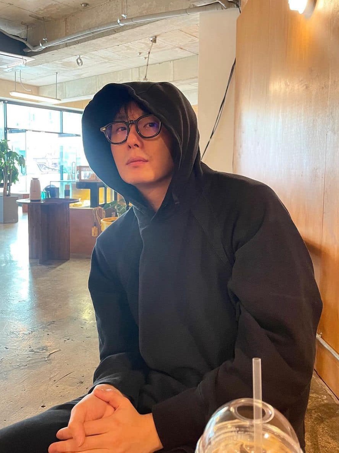Chanel Rectangle Blue Light Glasses Acetate & Black Asian Fit, Gentle Monster Kubo 01 Black 착용 스타일 - 4