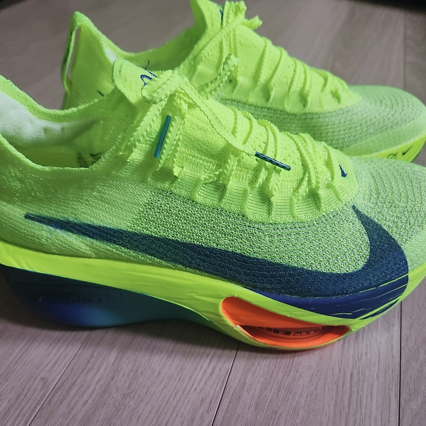 Nike Air Zoom Alphafly Next% 3 Volt 착용 스타일 - 6