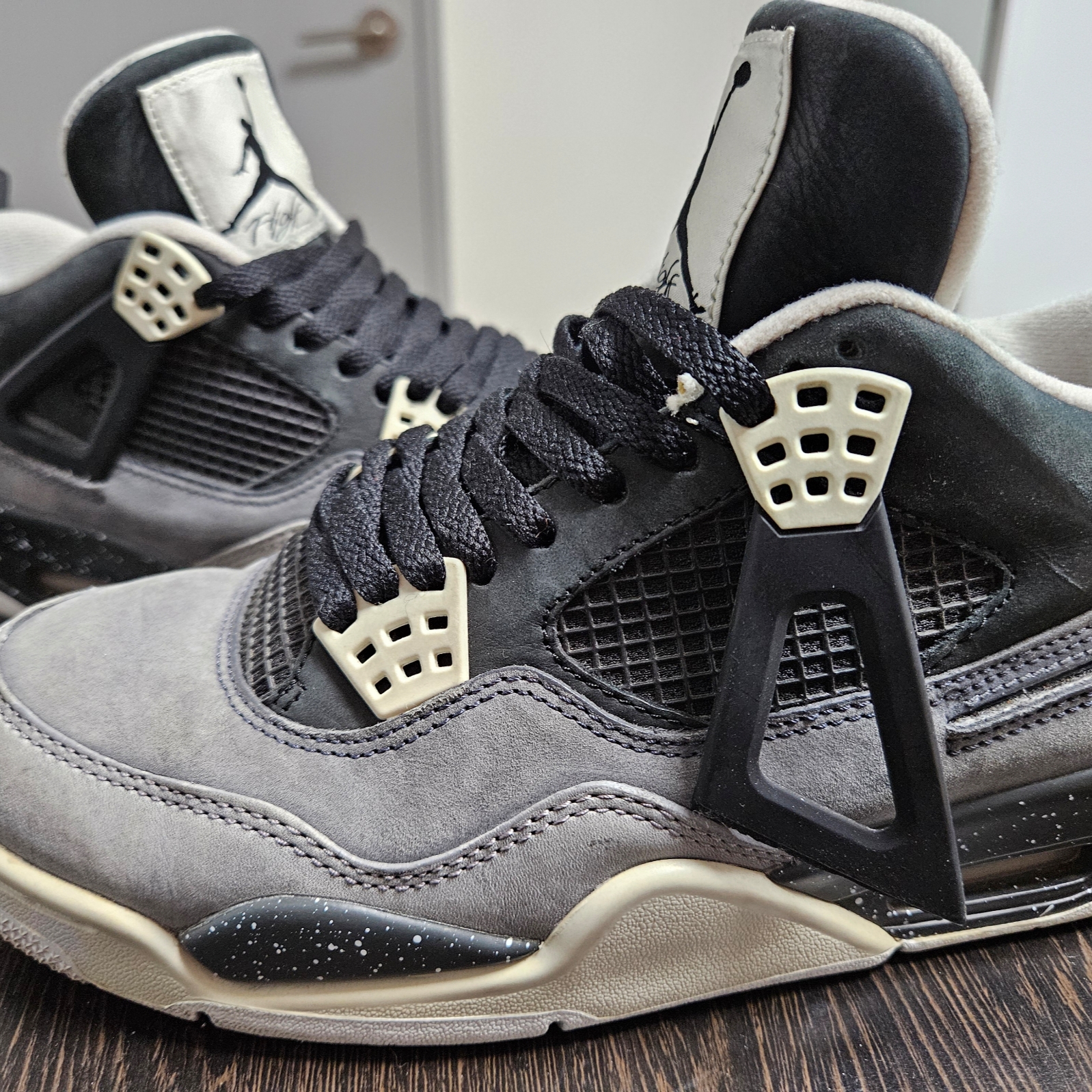 Jordan 4 Retro Fear Pack 착용 스타일 - 1