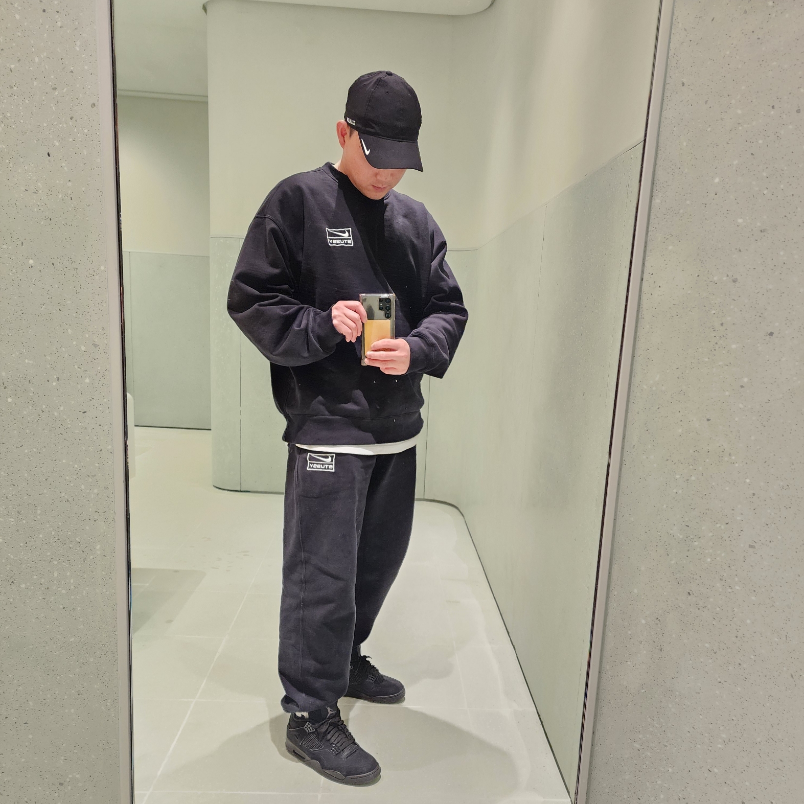 Jordan 4 Retro Black Cat 2020 착용 스타일