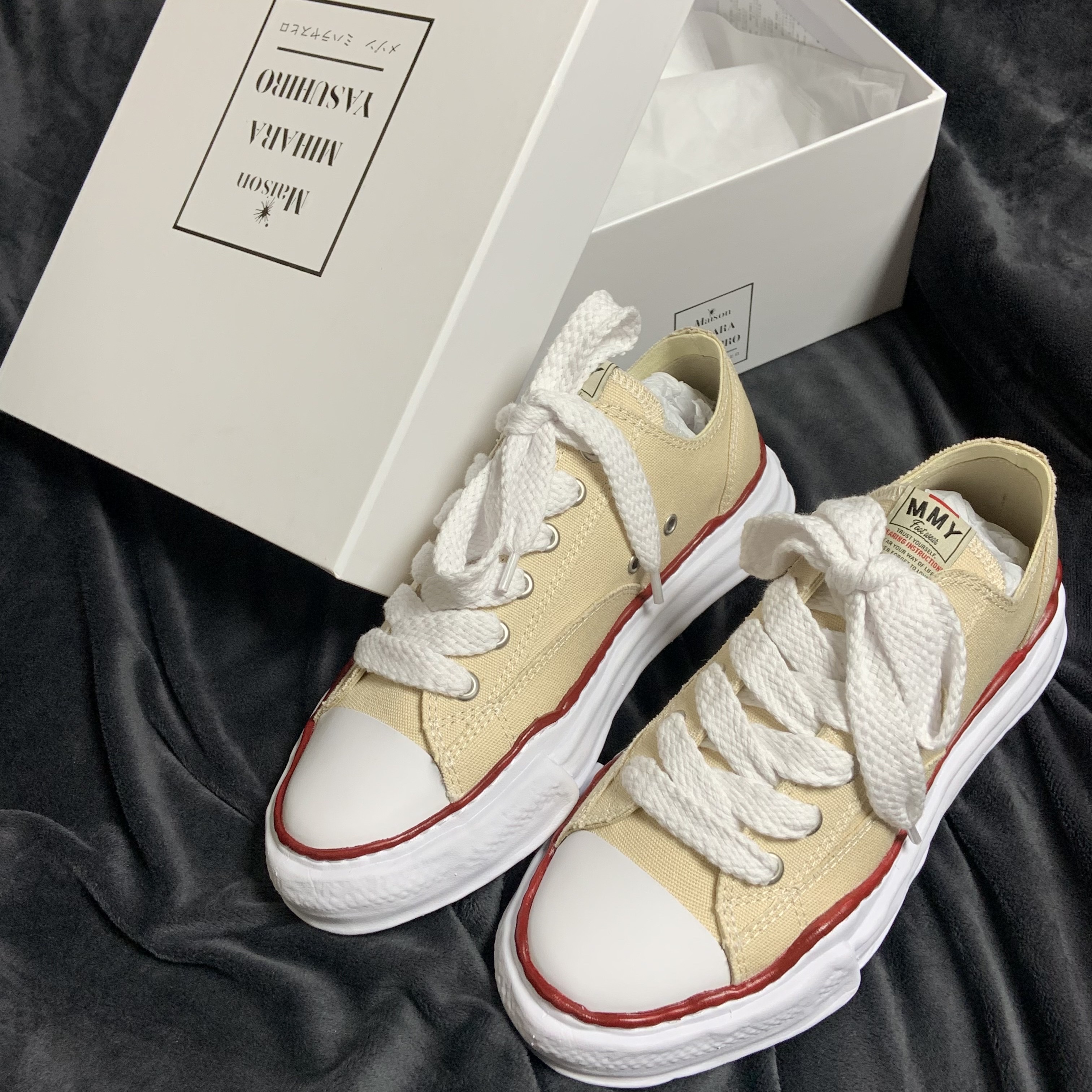 Maison Mihara Yasuhiro Peterson OG Sole Canvas Low-top Sneakers Natural 착용 스타일 - 4