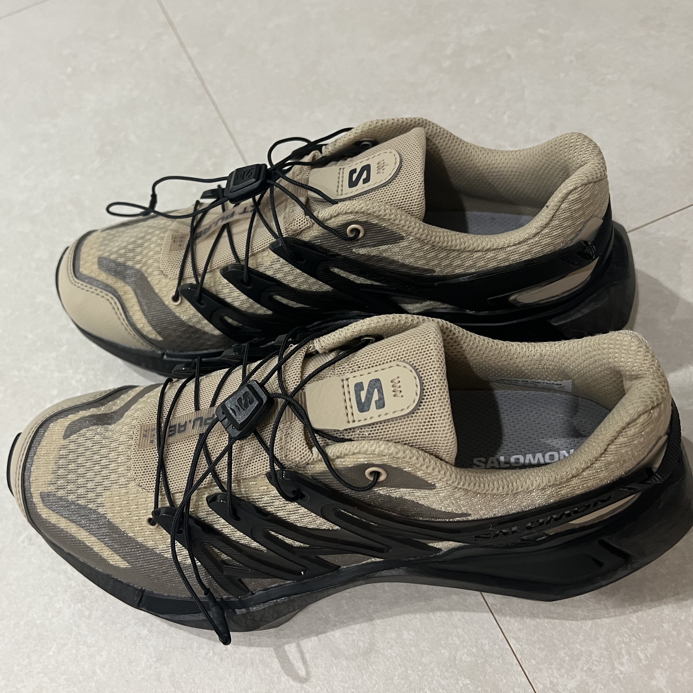 Salomon XT PU.RE ADV White Pepper Black Falcon 착용 스타일
