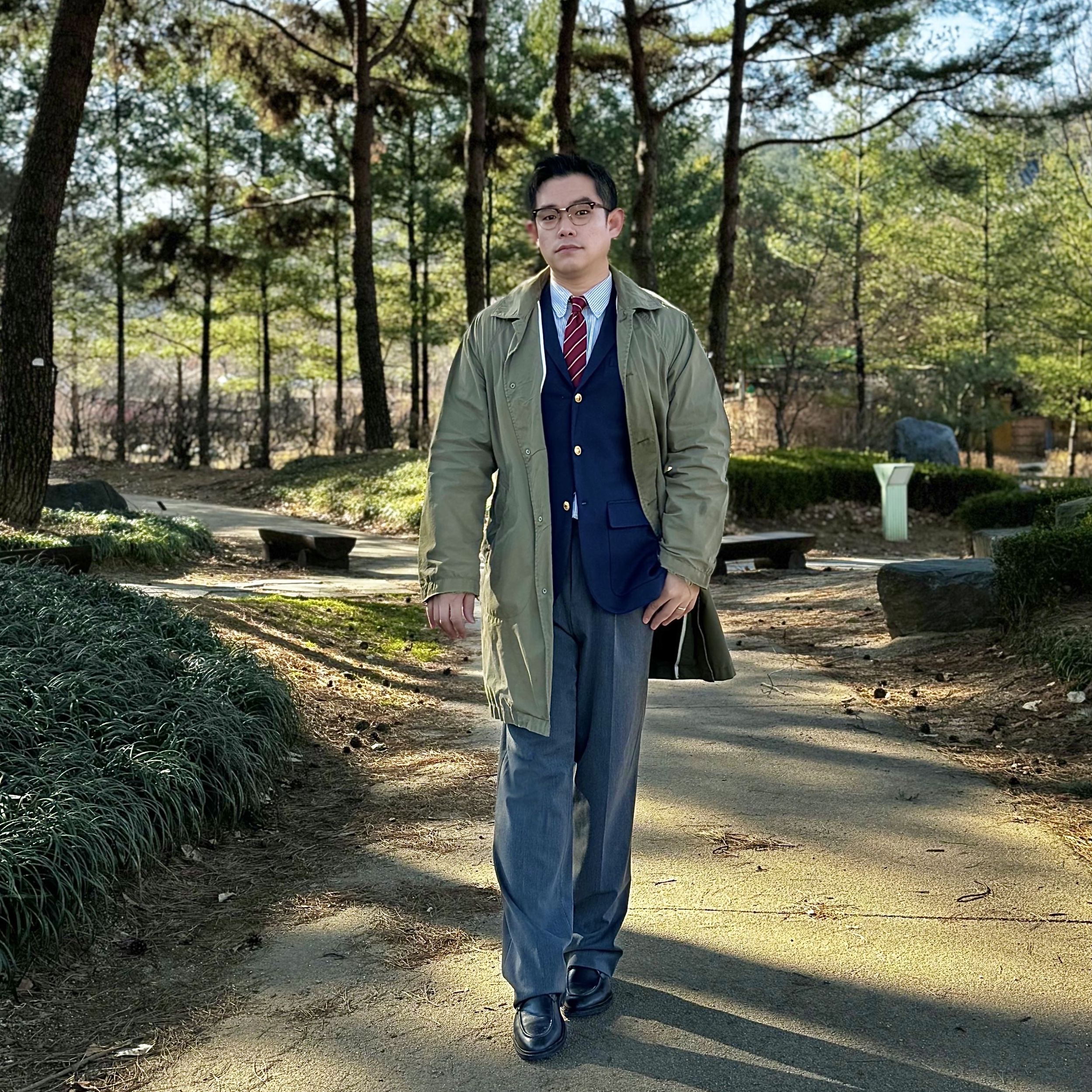 Ray-Ban Clubmaster Classic Polished Tortoise On Gold Frame Green Classic G-15 Lenses 착용 스타일 - 1