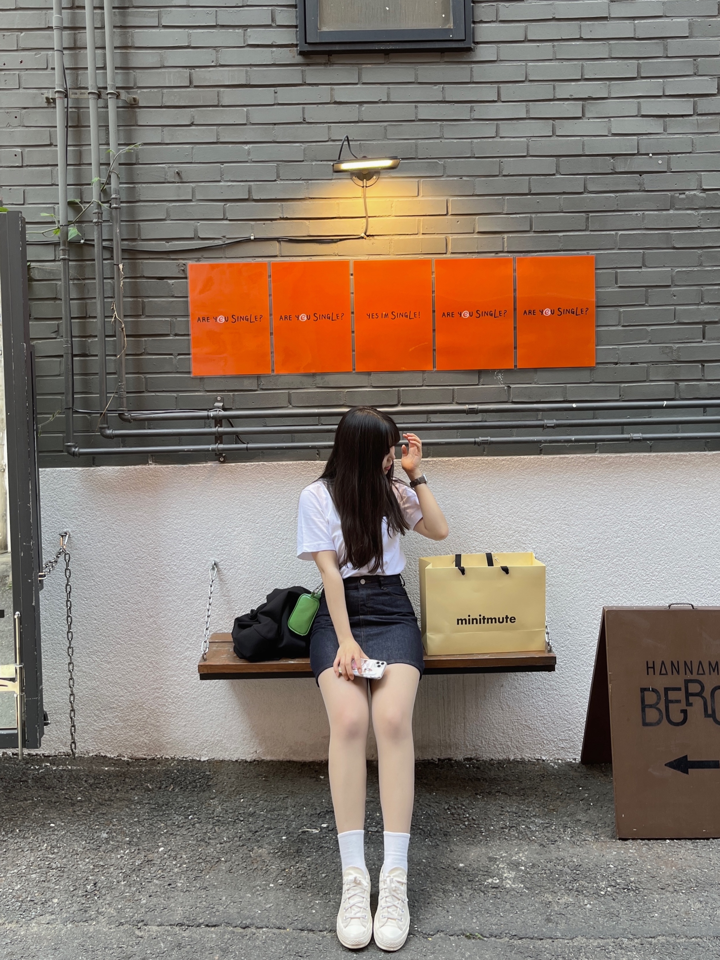 Converse x Play Comme des Garcons Chuck 70 Ox White, Minitmute Brett Mini Silver 착용 스타일