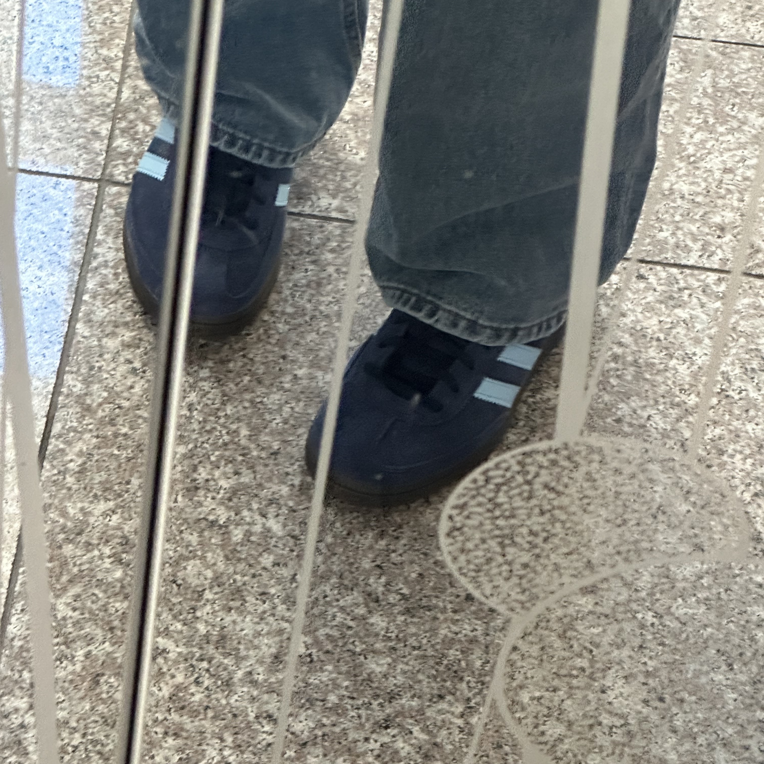 Adidas Spezial Handball Collegiate Navy 착용 스타일