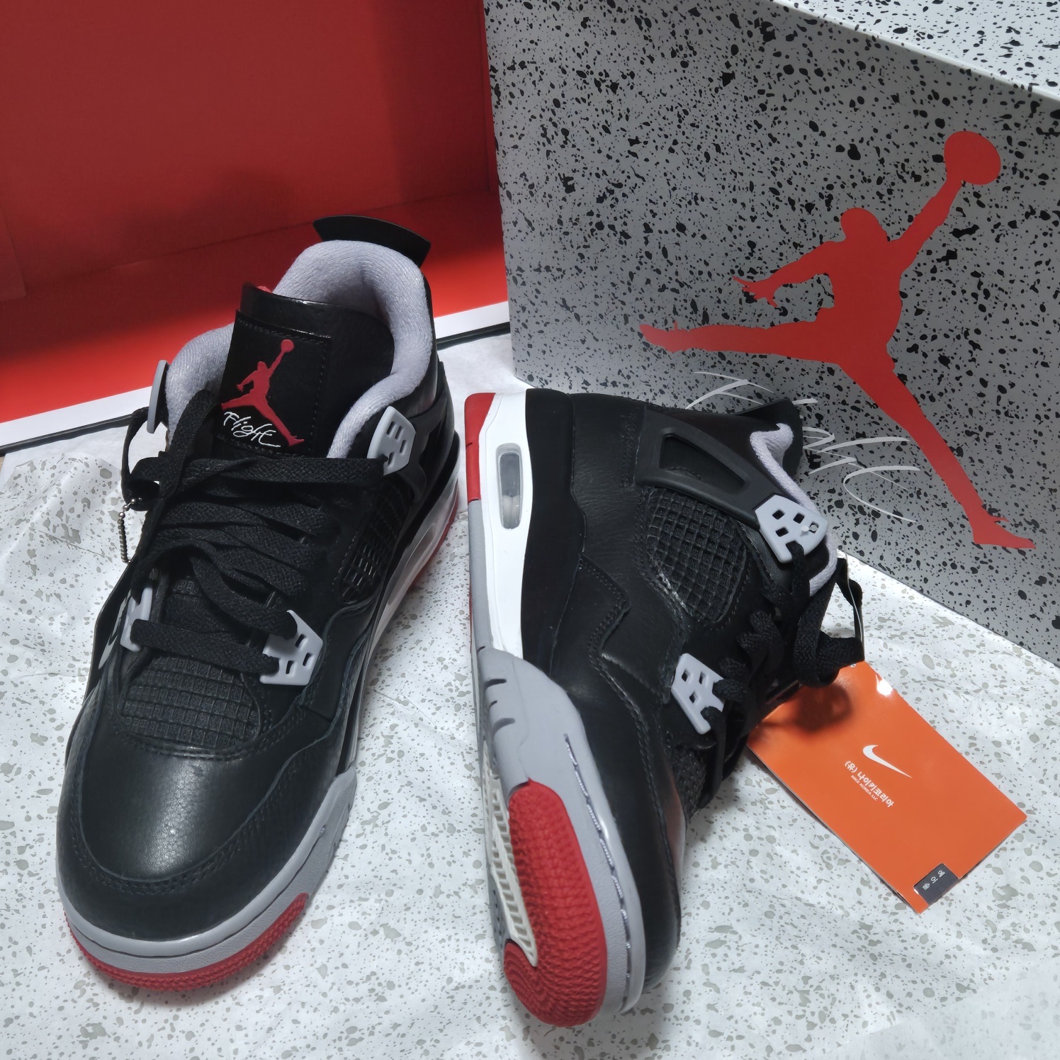 Jordan 4 Retro Bred Reimagined 착용 스타일