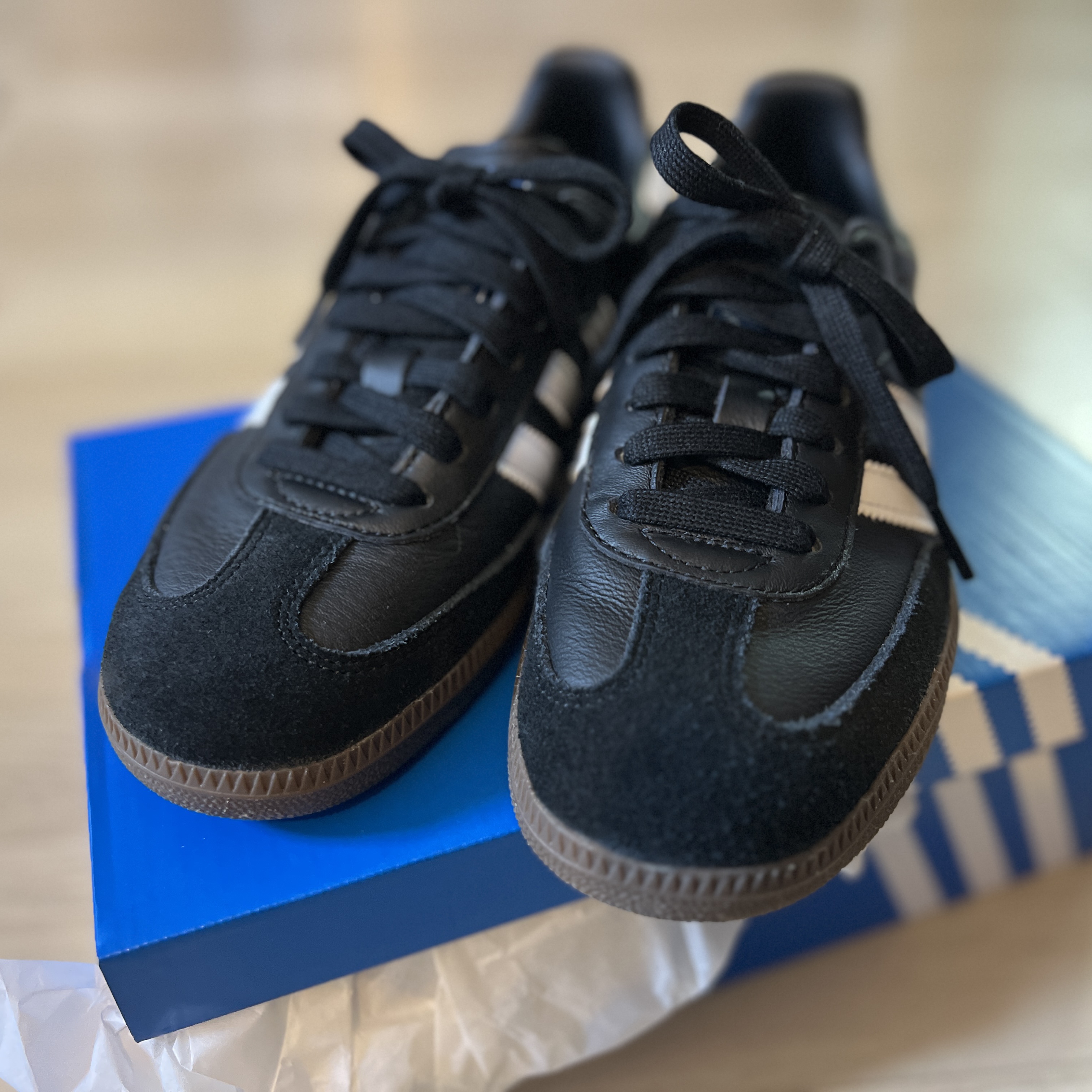 Adidas Samba OG Black White Gum 착용 스타일