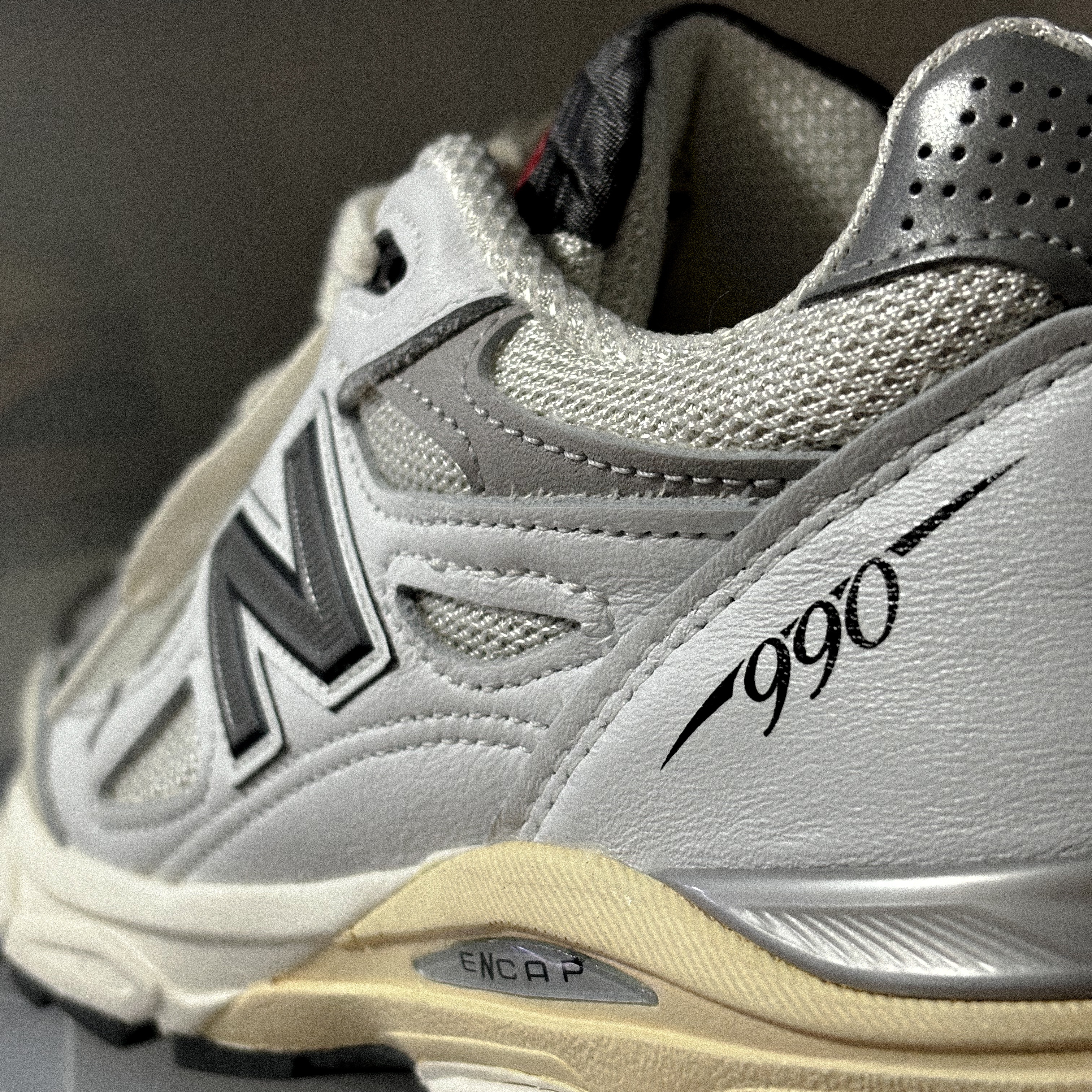 New Balance 990v3 Made in USA Sea Salt 착용 스타일