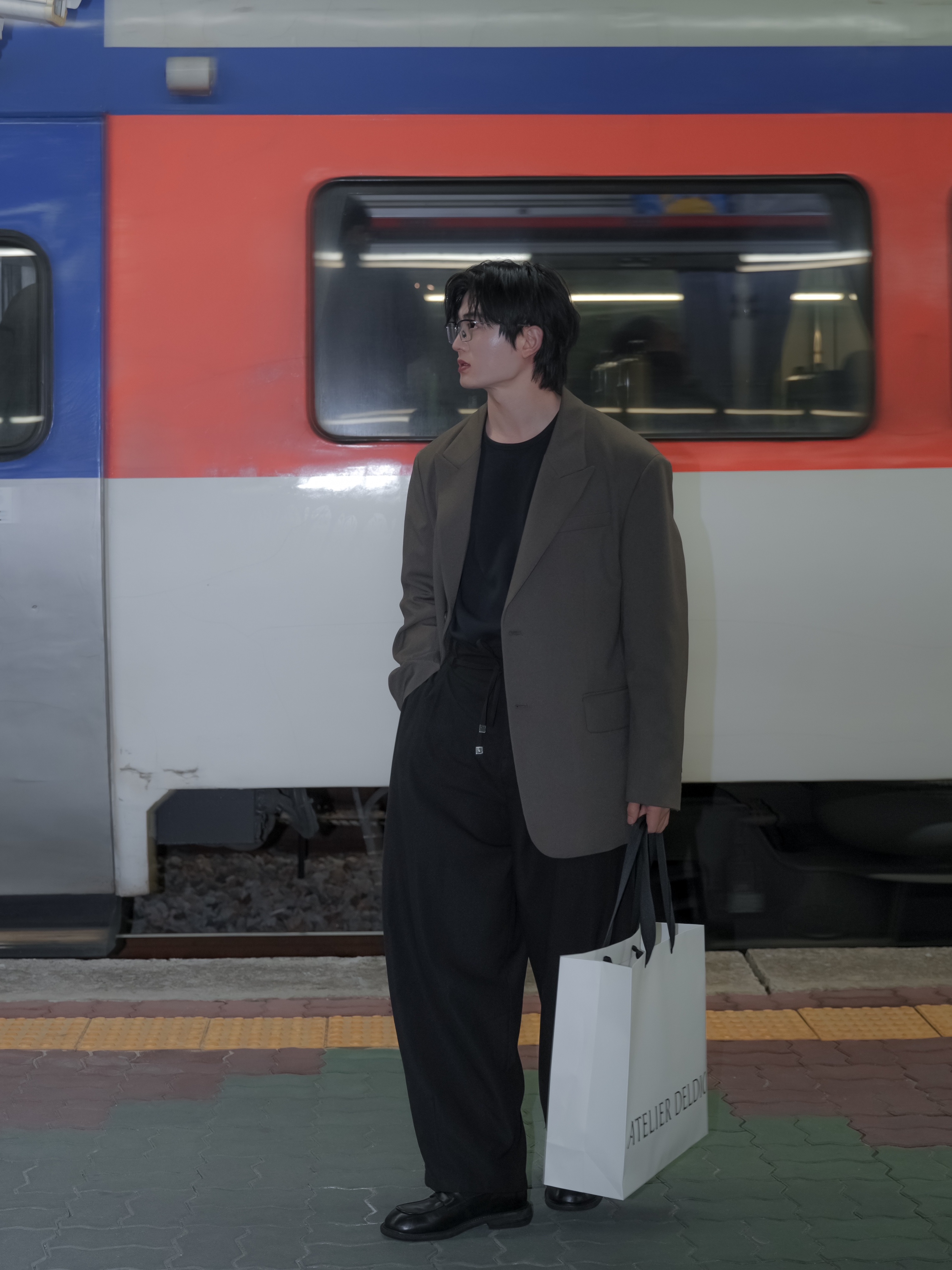 Kinchi Ovate - 500 (a) Black 착용 스타일 - 3