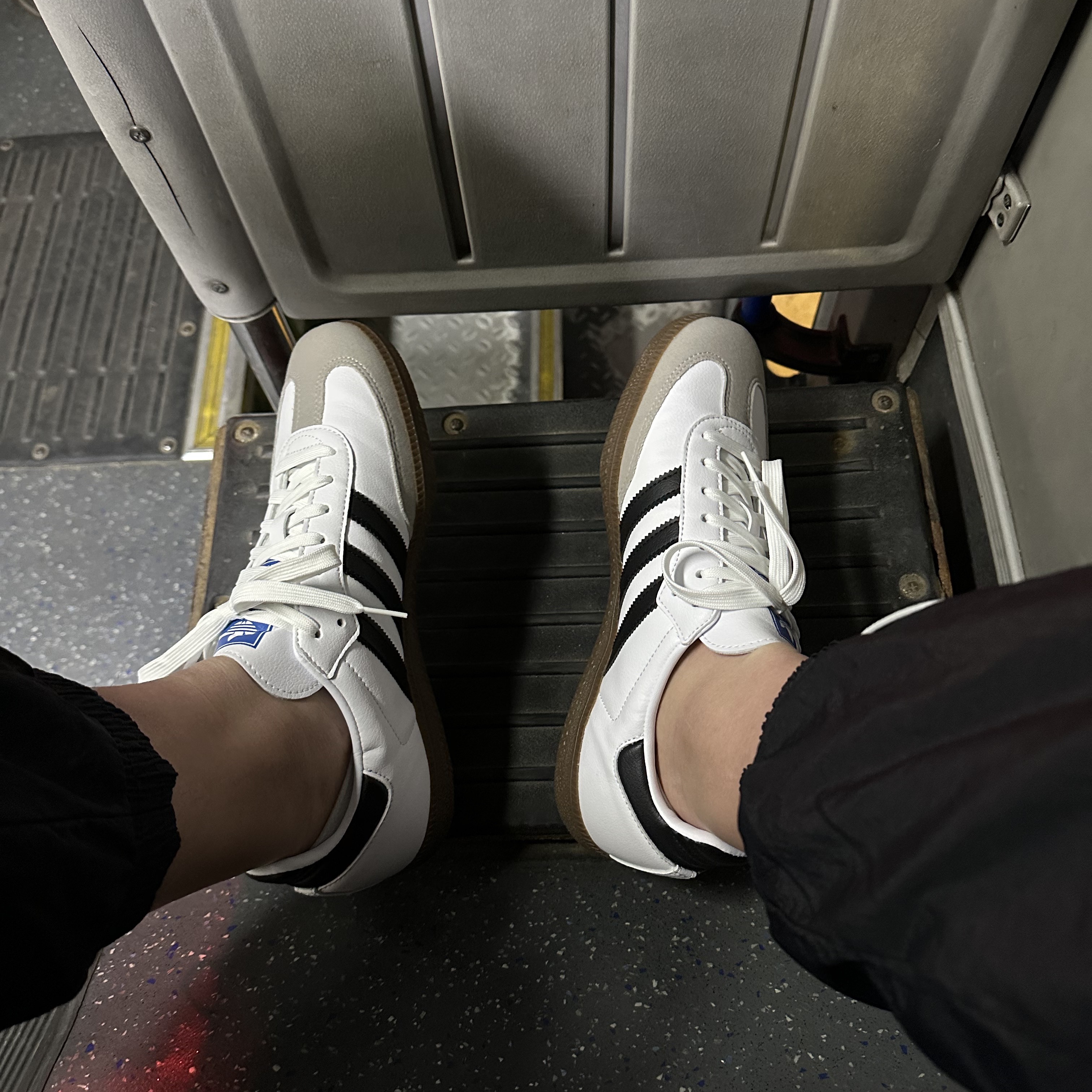 Adidas Samba Vegan White Black 착용 스타일