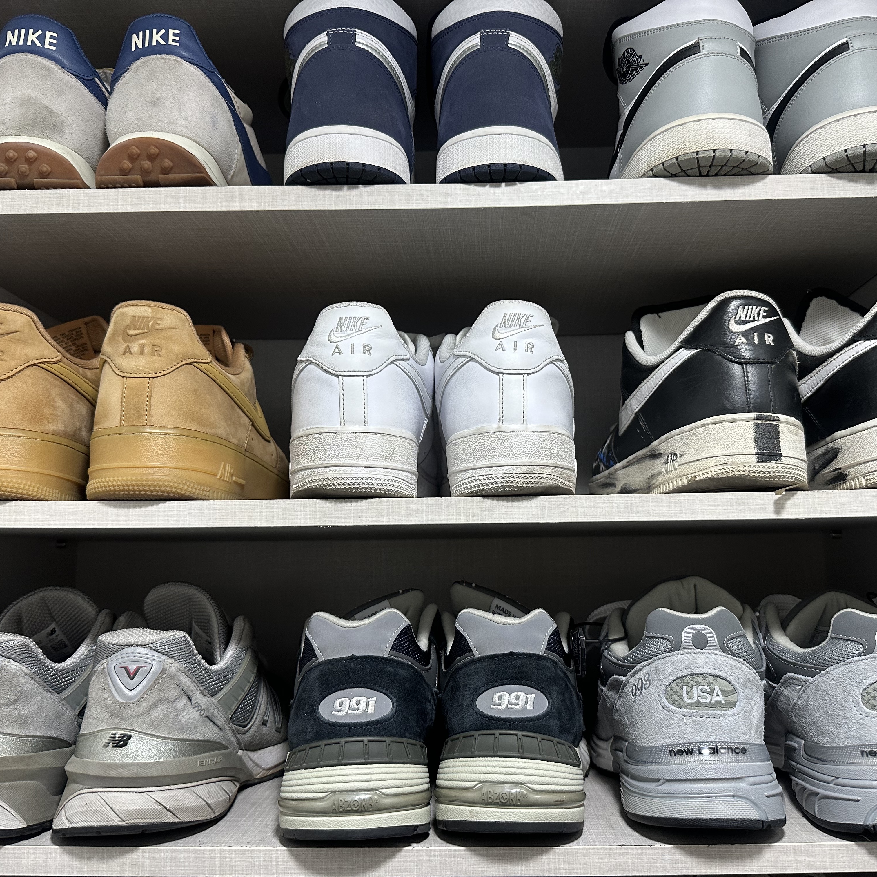 New Balance 991 Made in UK Navy, New Balance 990v4 Made in USA Grey Silver 착용 스타일